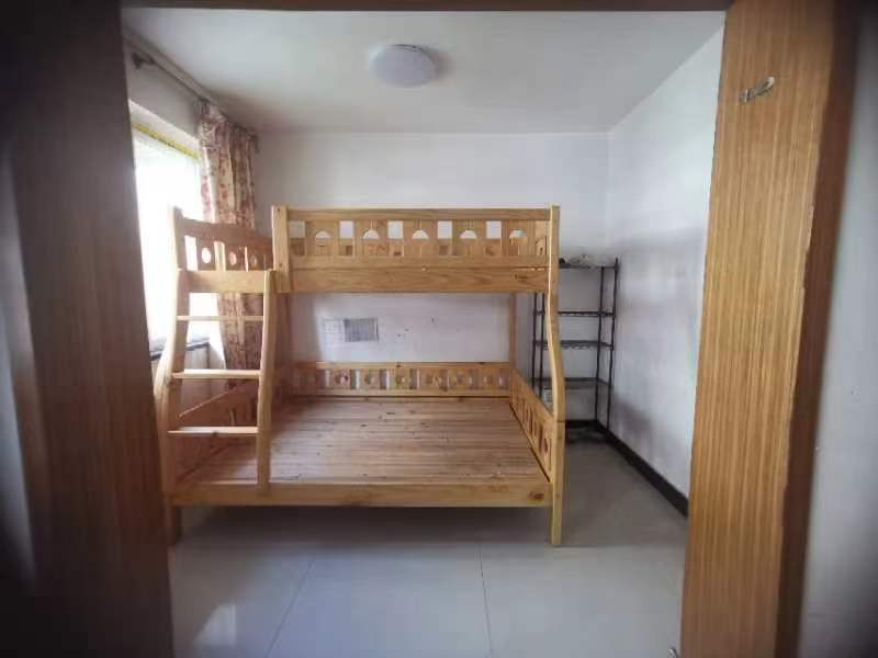 枫林美景 4室2厅2卫 2800.0元/月 枫林美景 4室2厅2卫 2800.0元/月室内图