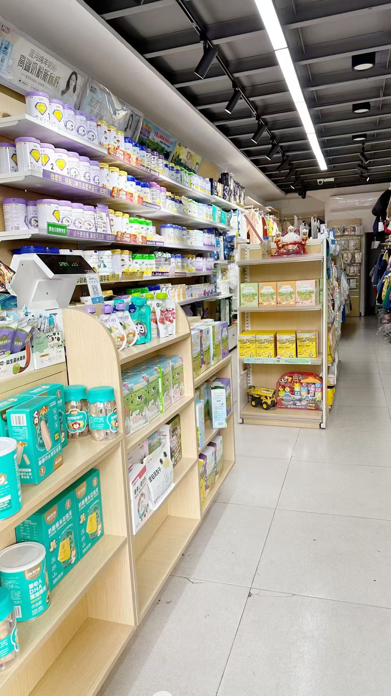 欧莱雅郡   100.0㎡      8200.0元/月室内图