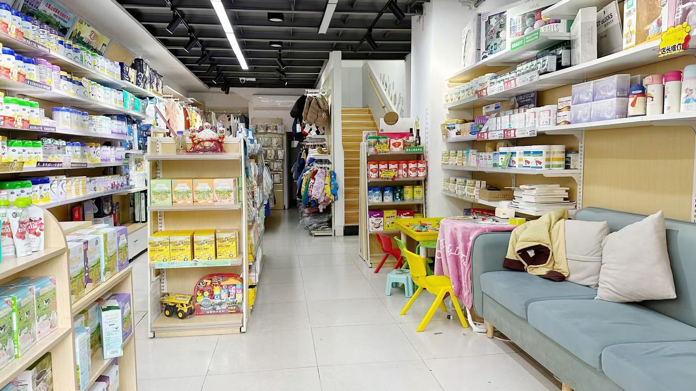 欧莱雅郡   100.0㎡      8200.0元/月室内图