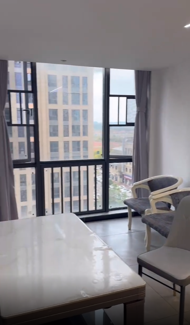 大汉月亮河畔 2室1厅1卫 1600.0元/月 大汉月亮河畔 2室1厅1卫 1600.0元/月室内图