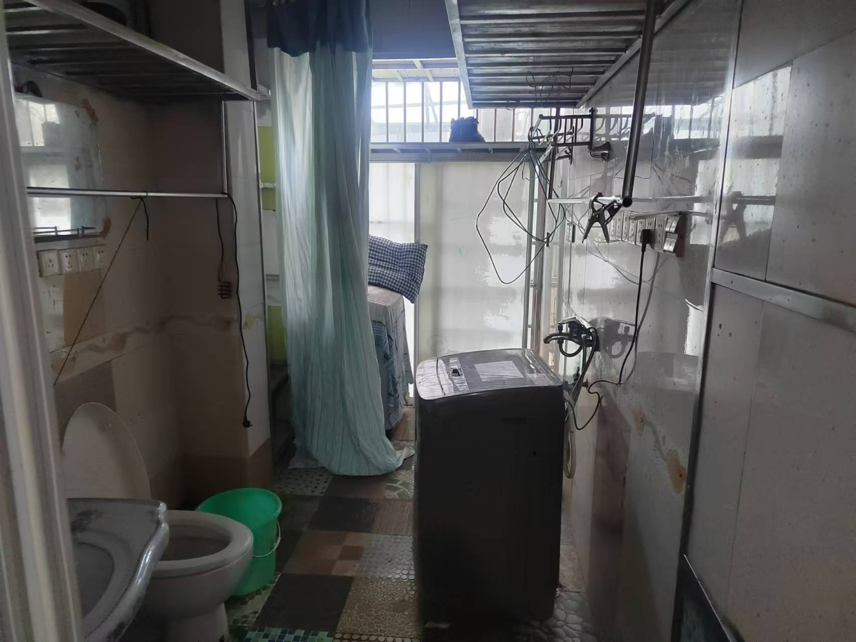 未来蜂巢 3室2厅2卫 1300.0元/月 未来蜂巢 3室2厅2卫 1300.0元/月室内图