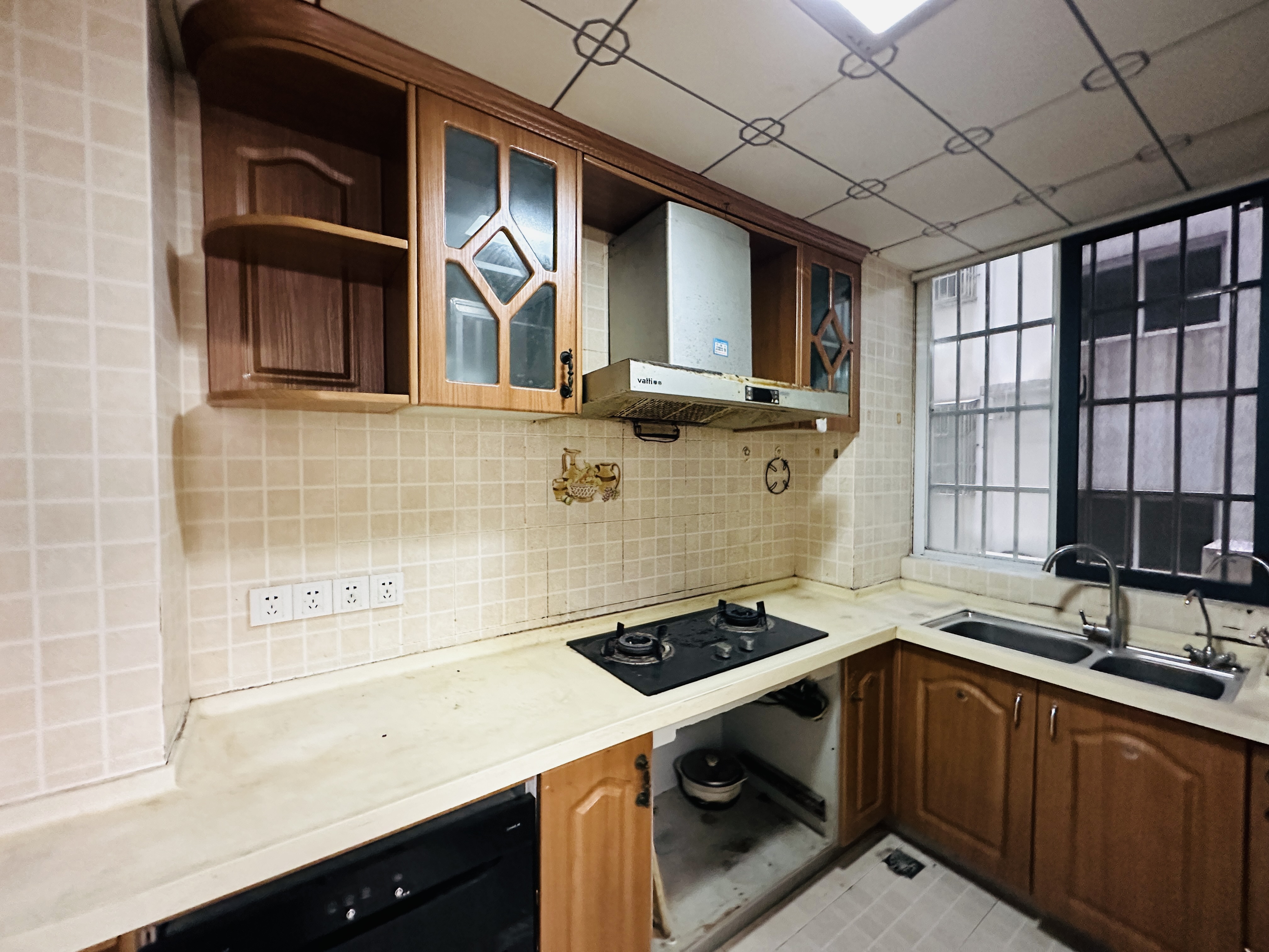 大华锦绣海岸一期  4室2厅3卫    800.0万 大华锦绣海岸一期  4室2厅3卫    800.0万厨房