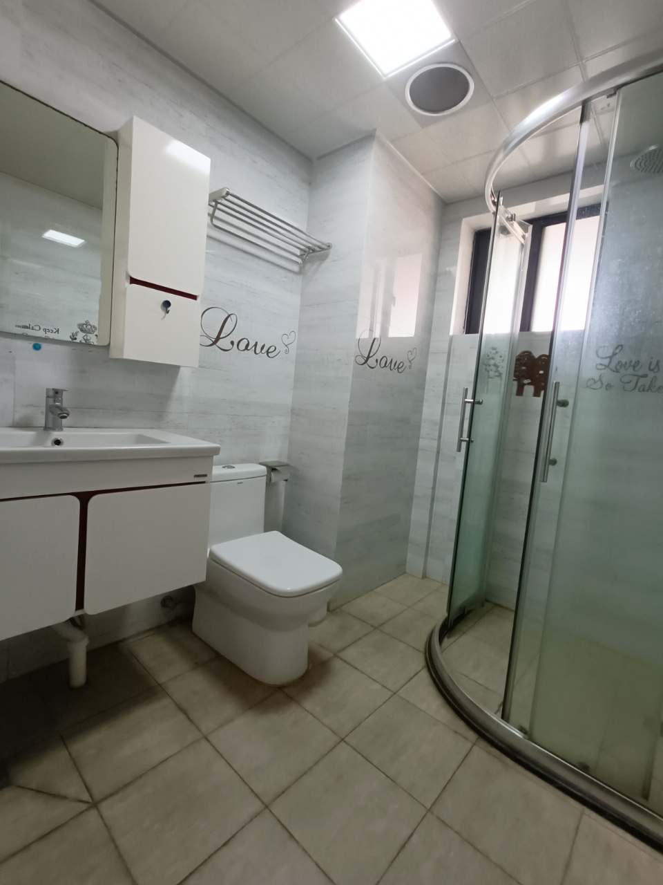 滨海幸福里 3室2厅2卫 300.0万 滨海幸福里 3室2厅2卫 300.0万室内图