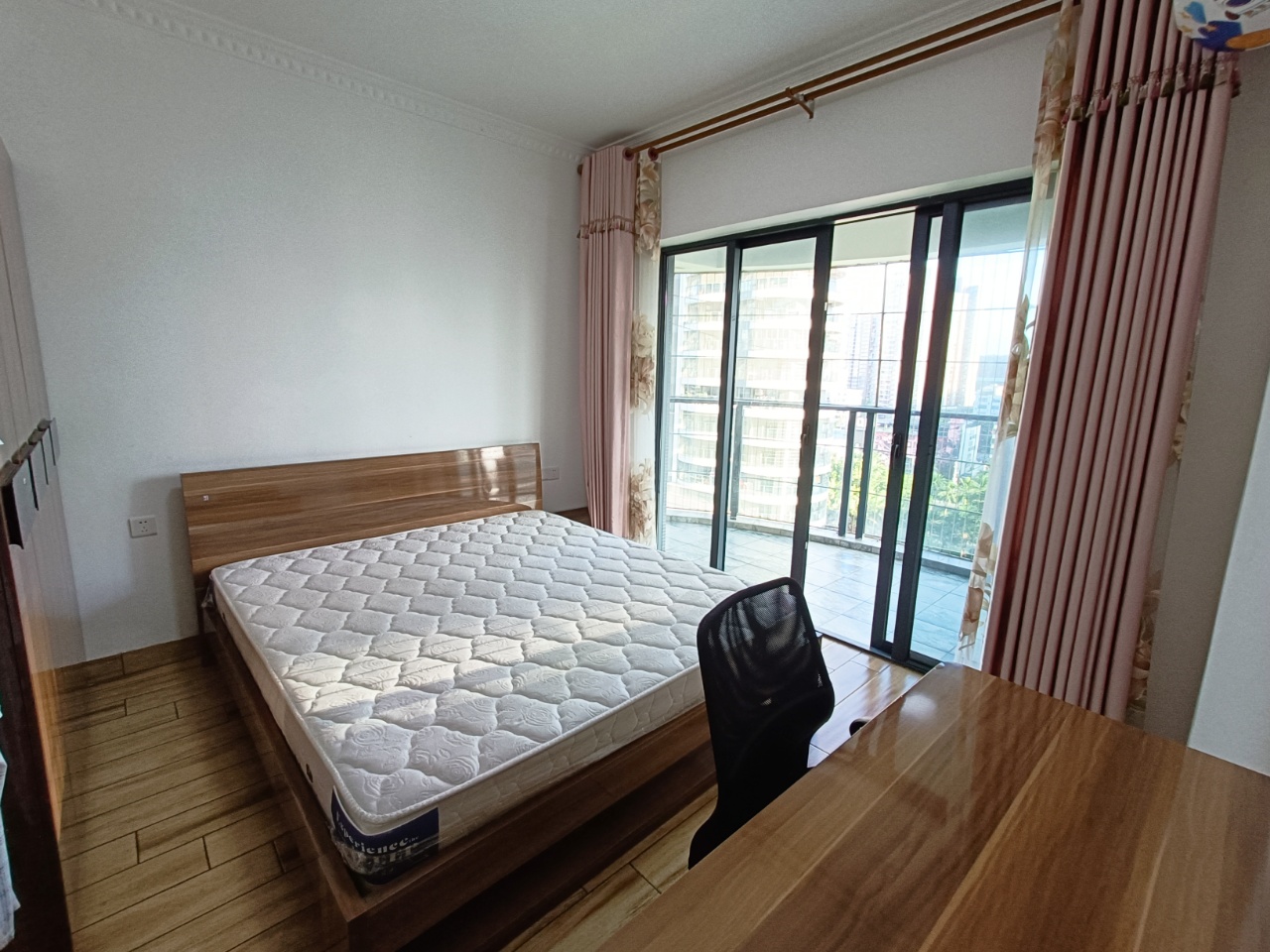 滨海幸福里 3室2厅2卫 300.0万 滨海幸福里 3室2厅2卫 300.0万室内图