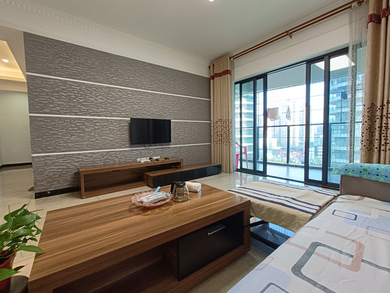 滨海幸福里 3室2厅2卫 300.0万 滨海幸福里 3室2厅2卫 300.0万室内图