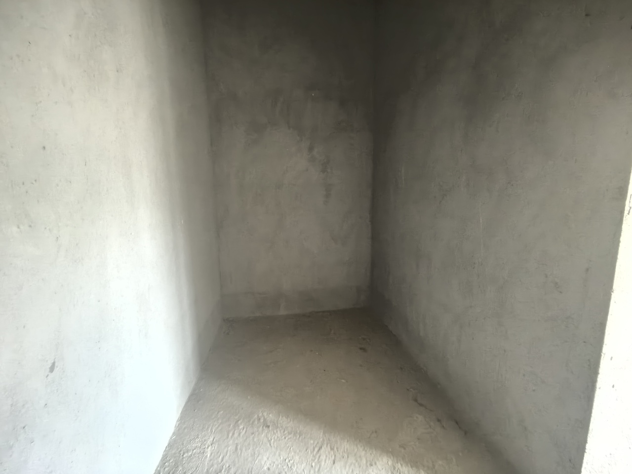 绿地海长流四期(绿地福邸)  5室2厅2卫    450.0万 绿地海长流四期(绿地福邸)  5室2厅2卫    450.0万室内图