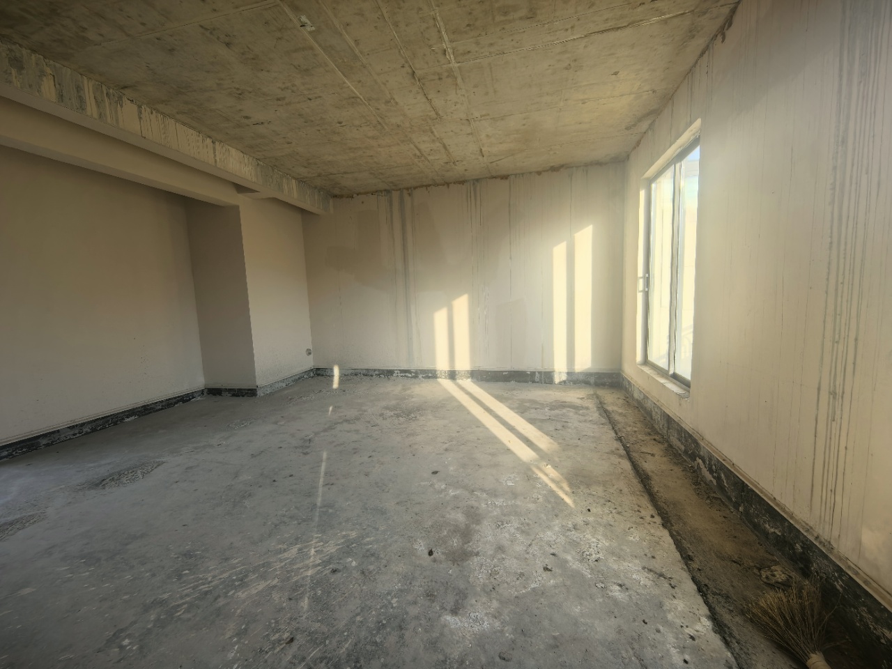 绿地海长流四期(绿地福邸)  5室2厅2卫    450.0万 绿地海长流四期(绿地福邸)  5室2厅2卫    450.0万室内图