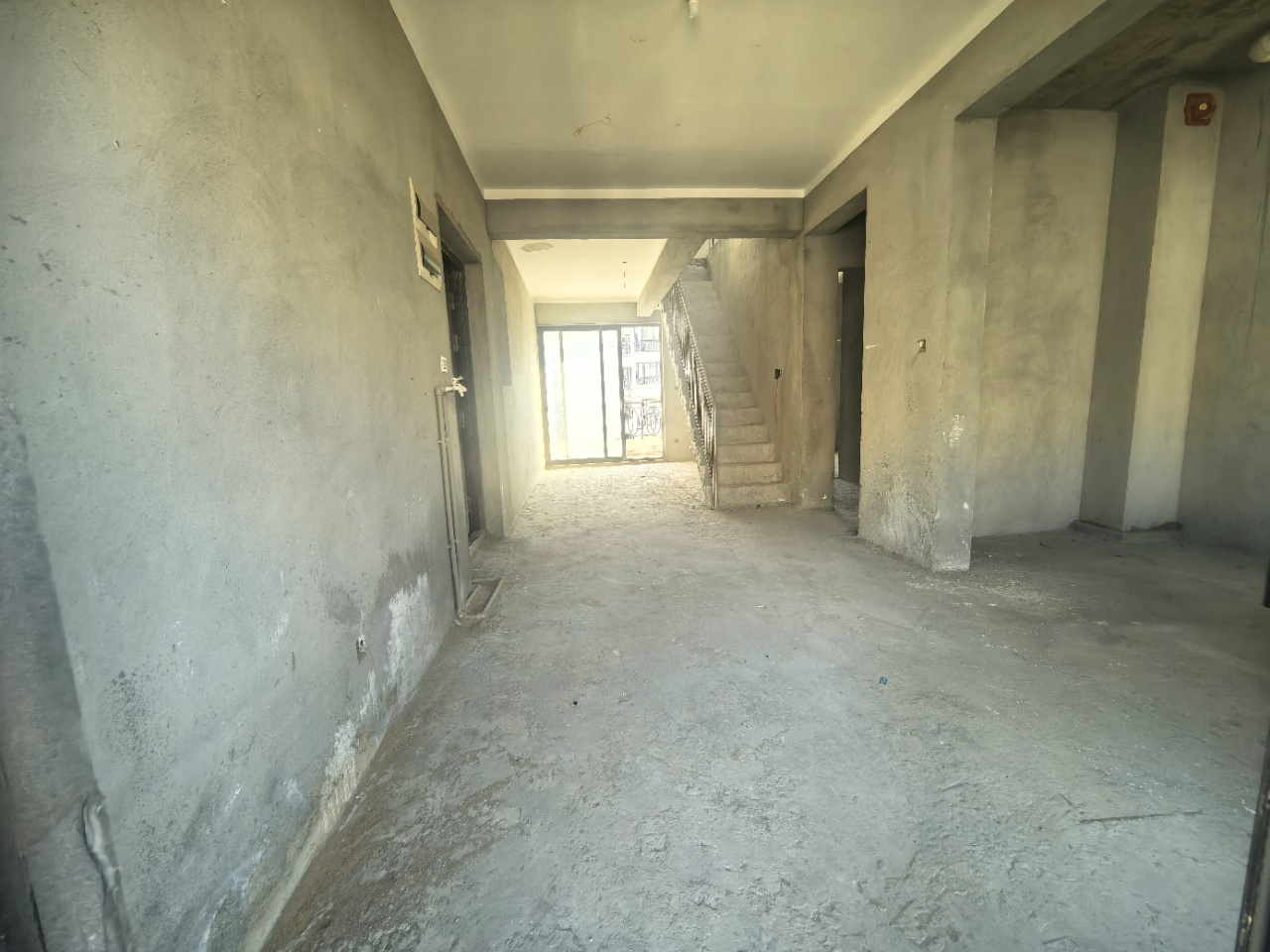 绿地海长流四期(绿地福邸)  5室2厅2卫    450.0万 绿地海长流四期(绿地福邸)  5室2厅2卫    450.0万室内图