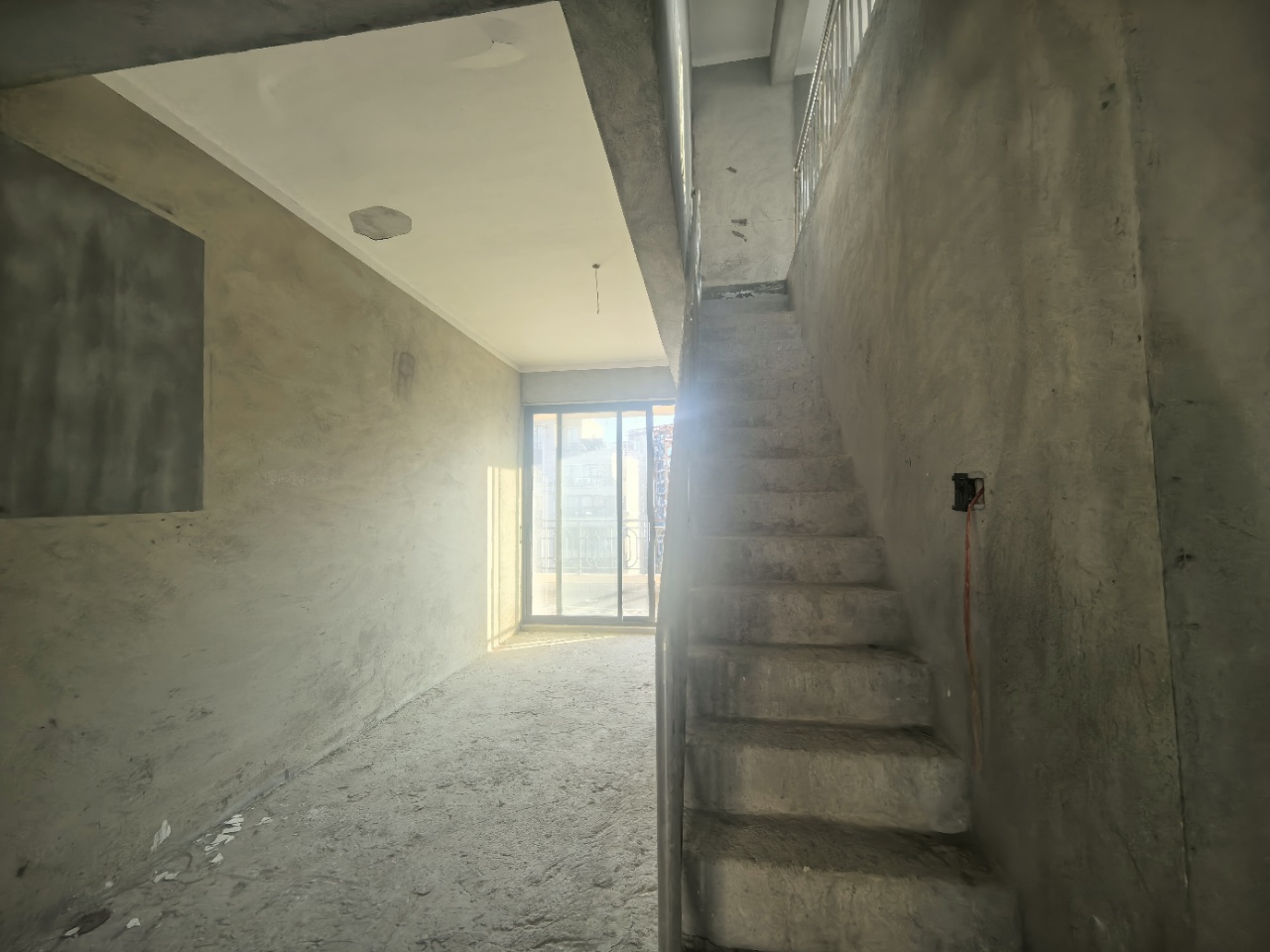 绿地海长流四期(绿地福邸)  5室2厅2卫    450.0万 绿地海长流四期(绿地福邸)  5室2厅2卫    450.0万室内图