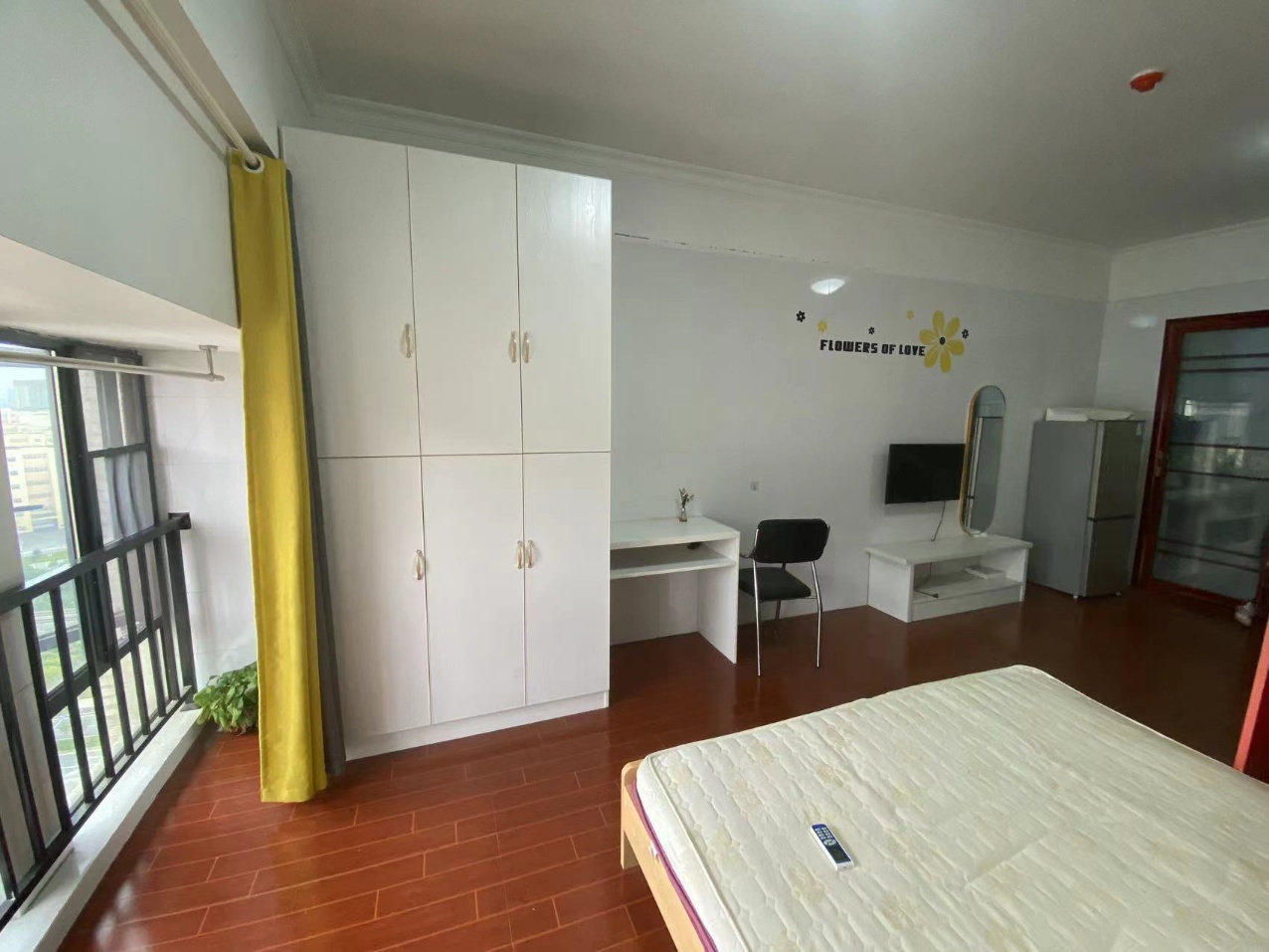 中建芙蓉嘉苑 1室1厅1卫 1200.0元/月 中建芙蓉嘉苑 1室1厅1卫 1200.0元/月室内图