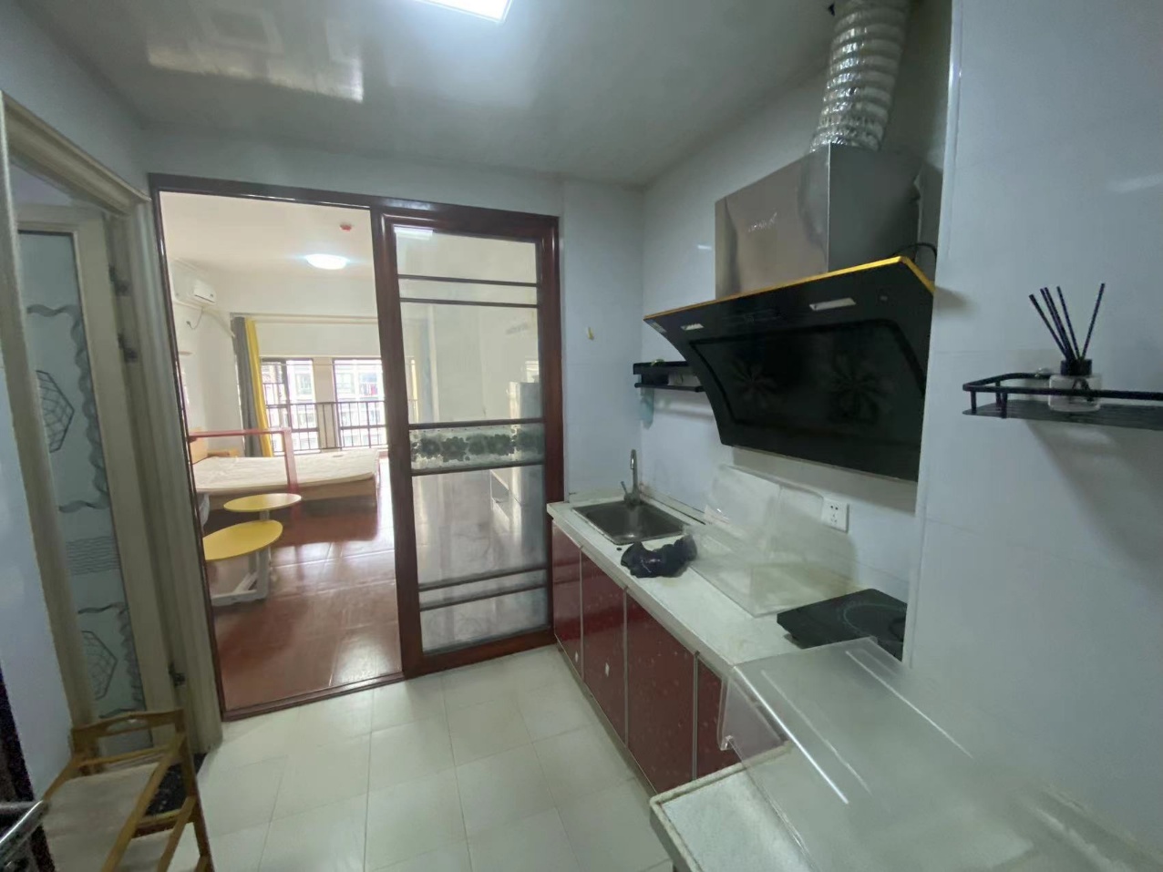 中建芙蓉嘉苑 1室1厅1卫 1200.0元/月 中建芙蓉嘉苑 1室1厅1卫 1200.0元/月室内图