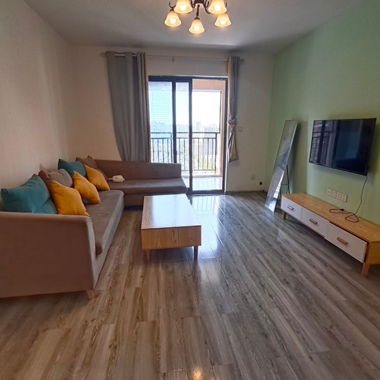 中欣楚天熙苑  2室2厅1卫    2400.0元/月 中欣楚天熙苑  2室2厅1卫    2400.0元/月室内图