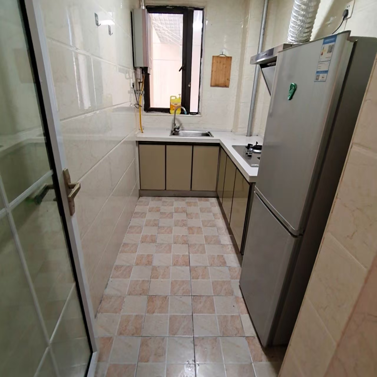 中欣楚天熙苑  2室2厅1卫    2400.0元/月 中欣楚天熙苑  2室2厅1卫    2400.0元/月室内图