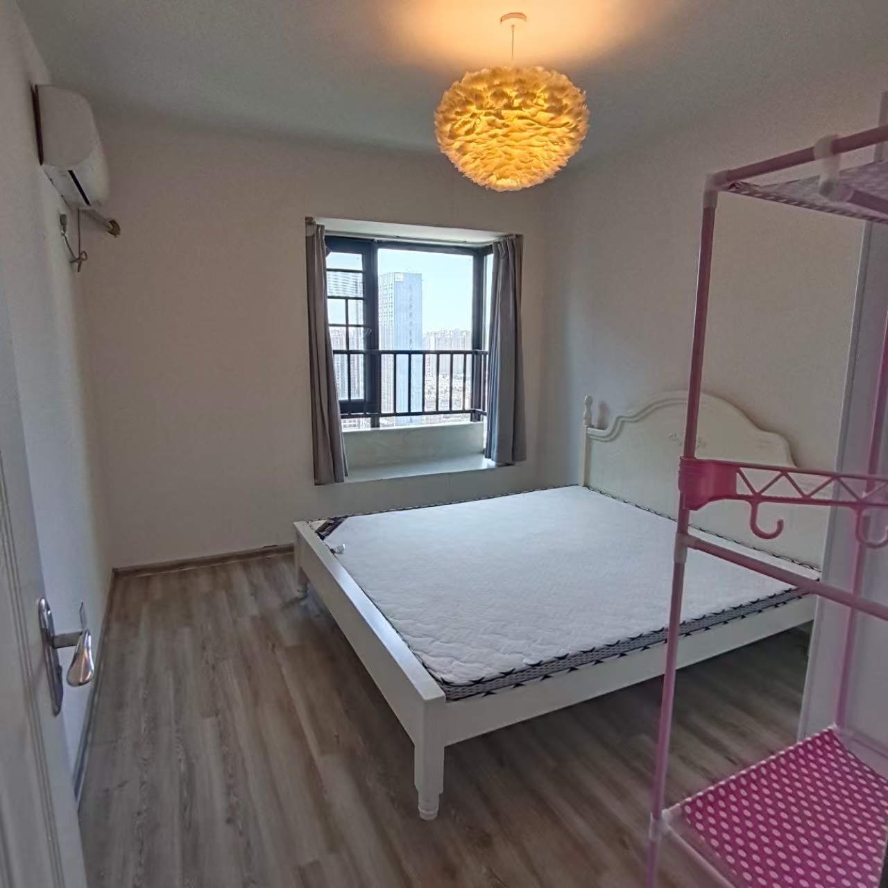 中欣楚天熙苑  2室2厅1卫    2400.0元/月 中欣楚天熙苑  2室2厅1卫    2400.0元/月室内图