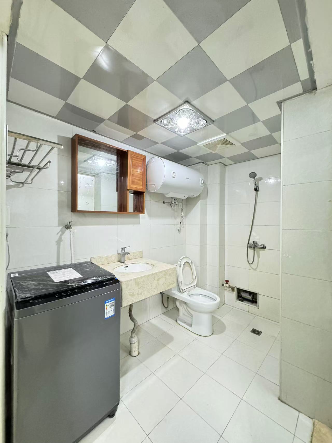 M国际 1室1厅1卫 1300.0元/月 M国际 1室1厅1卫 1300.0元/月室内图