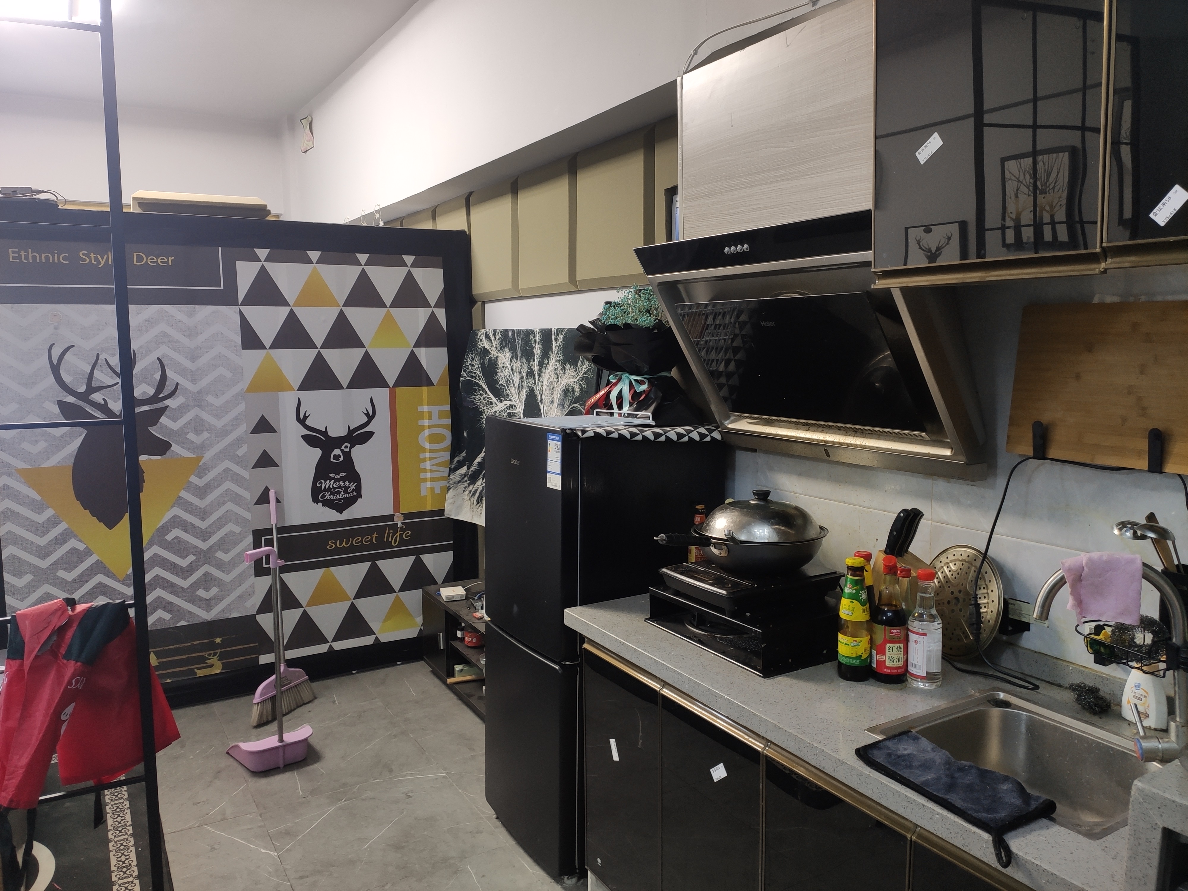 天成银座  1室1厅1卫    800.0元/月 天成银座  1室1厅1卫    800.0元/月室内图