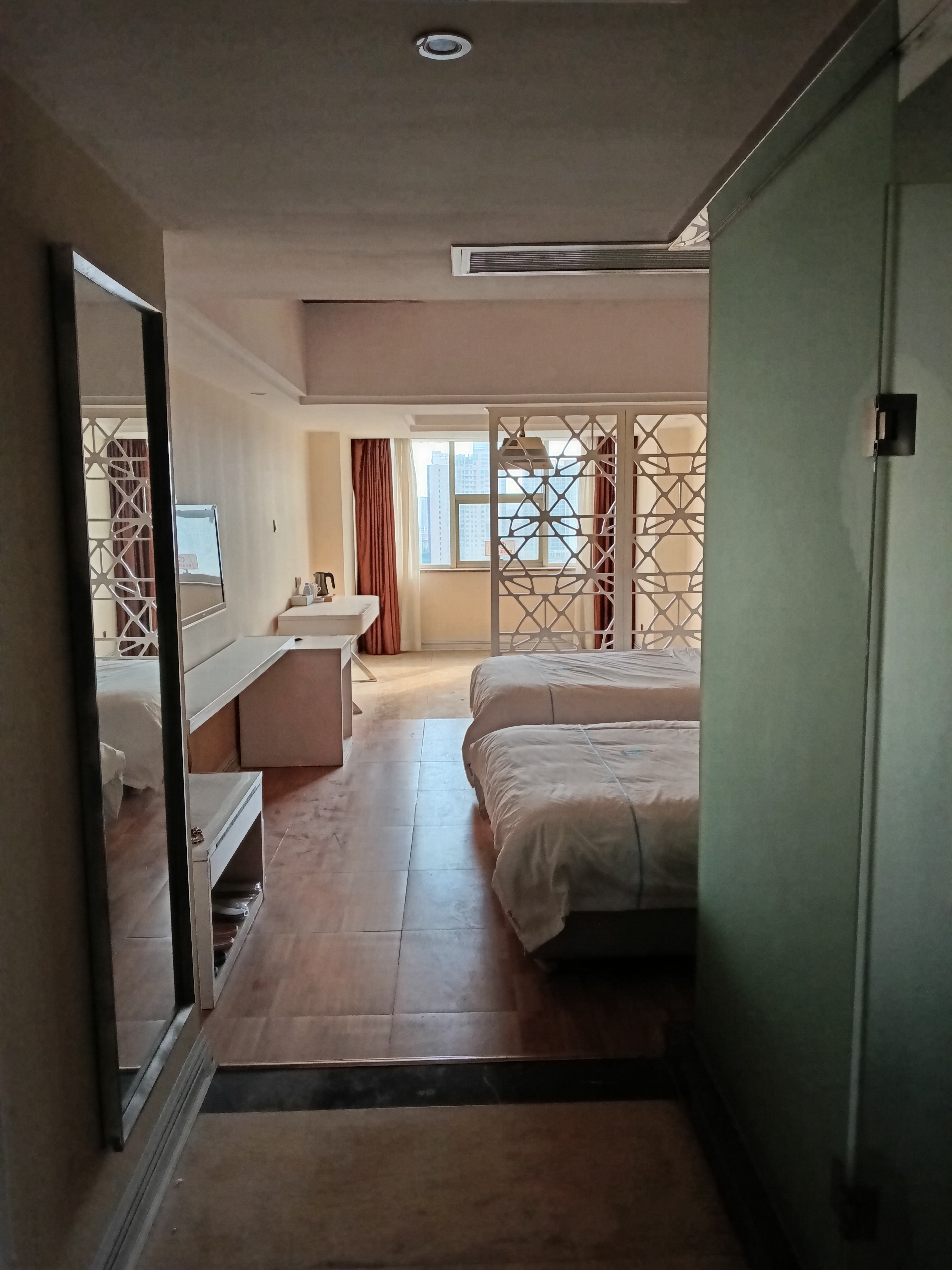 财智公馆大厦(瑞士国际酒店) 1室1厅1卫 800.0元/月 财智公馆大厦(瑞士国际酒店) 1室1厅1卫 800.0元/月室内图