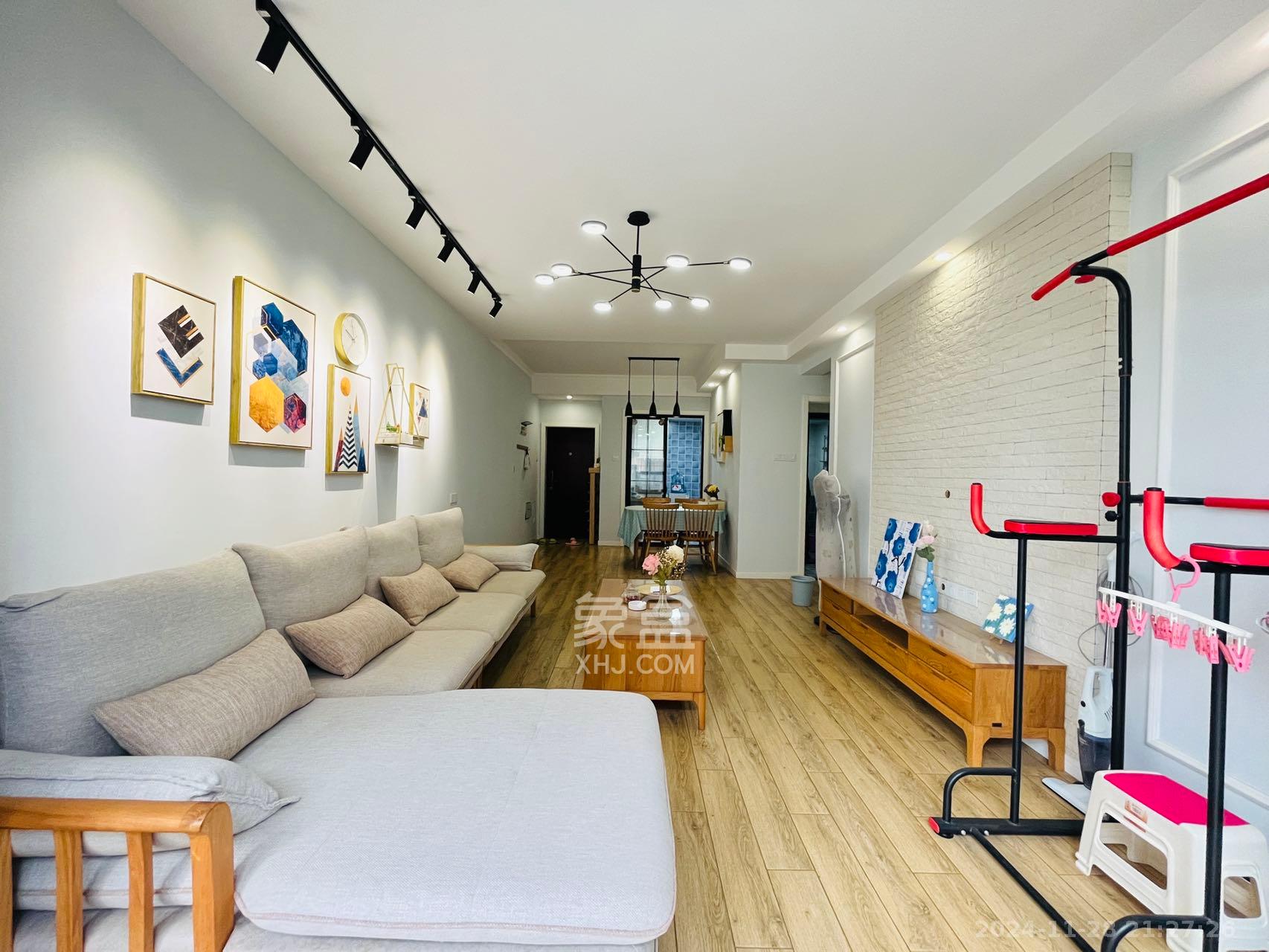 恒泰广场 2室2厅1卫 2500.0元/月 恒泰广场 2室2厅1卫 2500.0元/月室内图