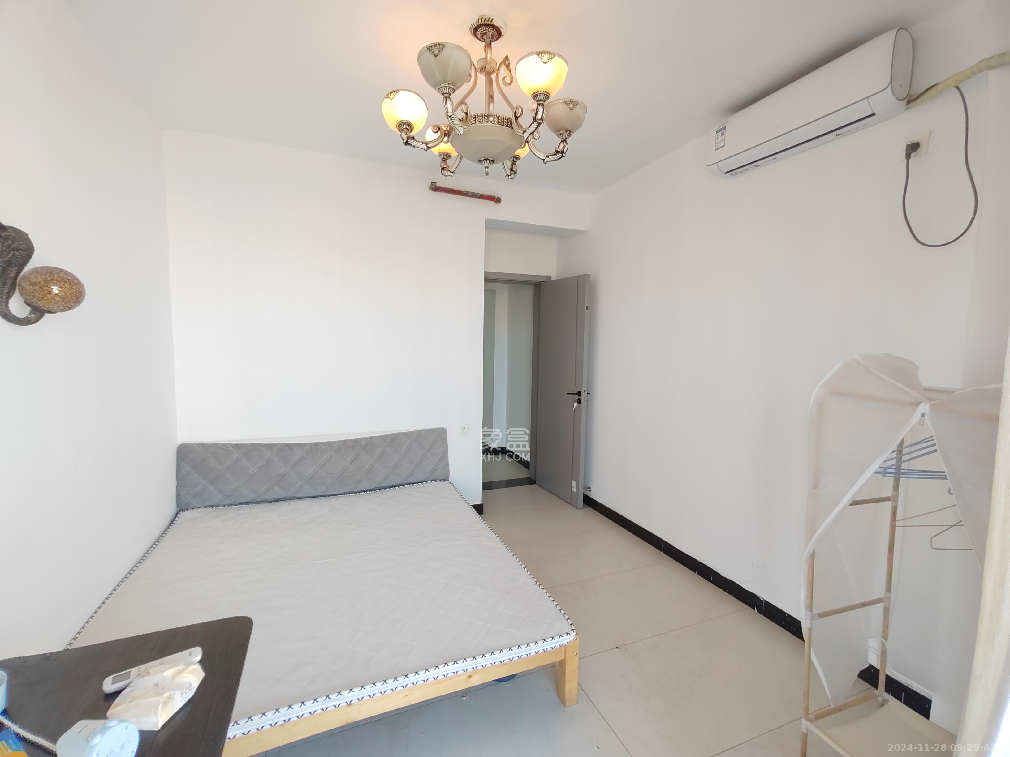 华天LOHO小镇  1室1厅1卫    1300.0元/月 华天LOHO小镇  1室1厅1卫    1300.0元/月室内图