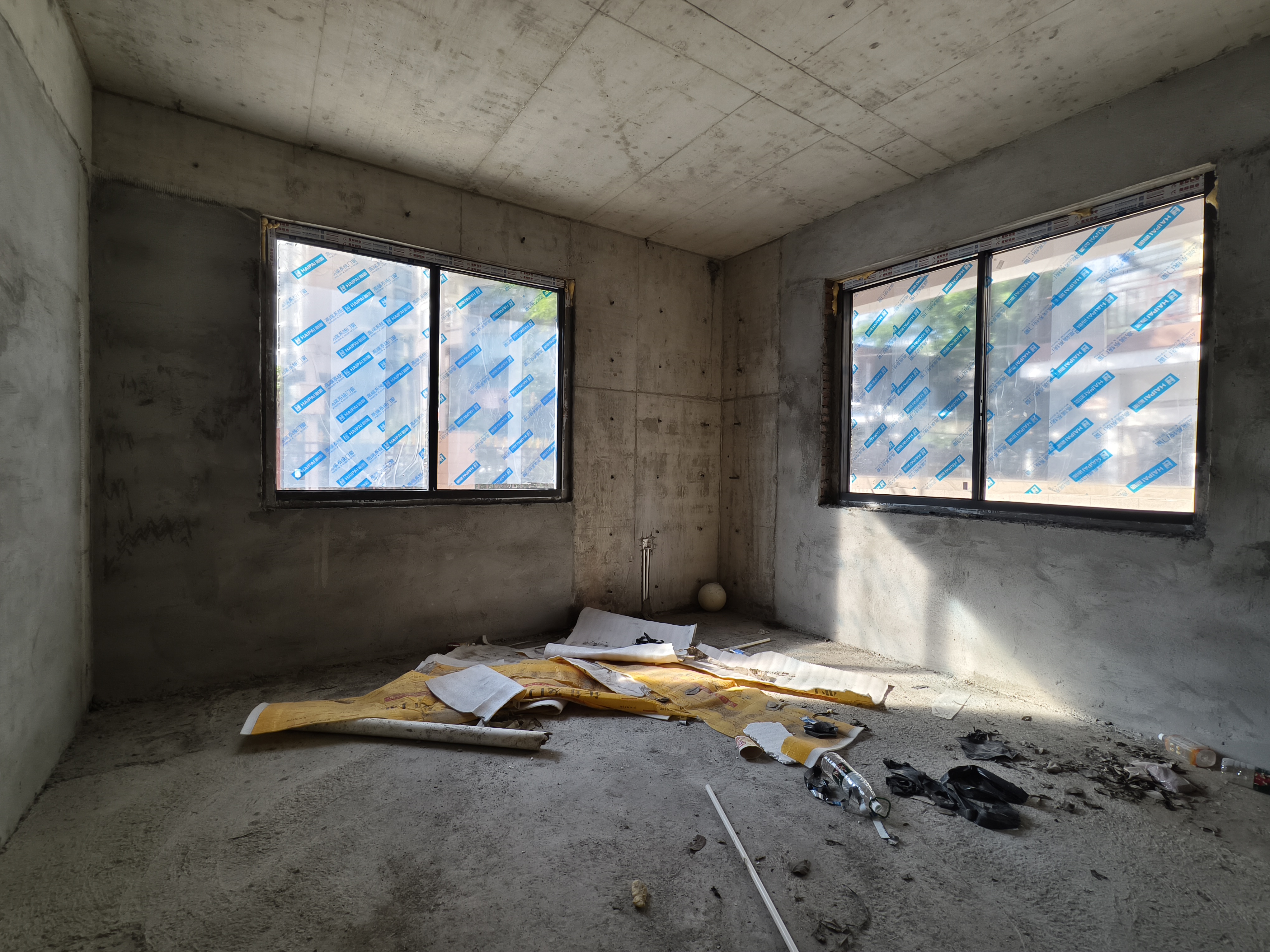 银梦别墅 1室4厅6卫 800.0万 银梦别墅 1室4厅6卫 800.0万客厅