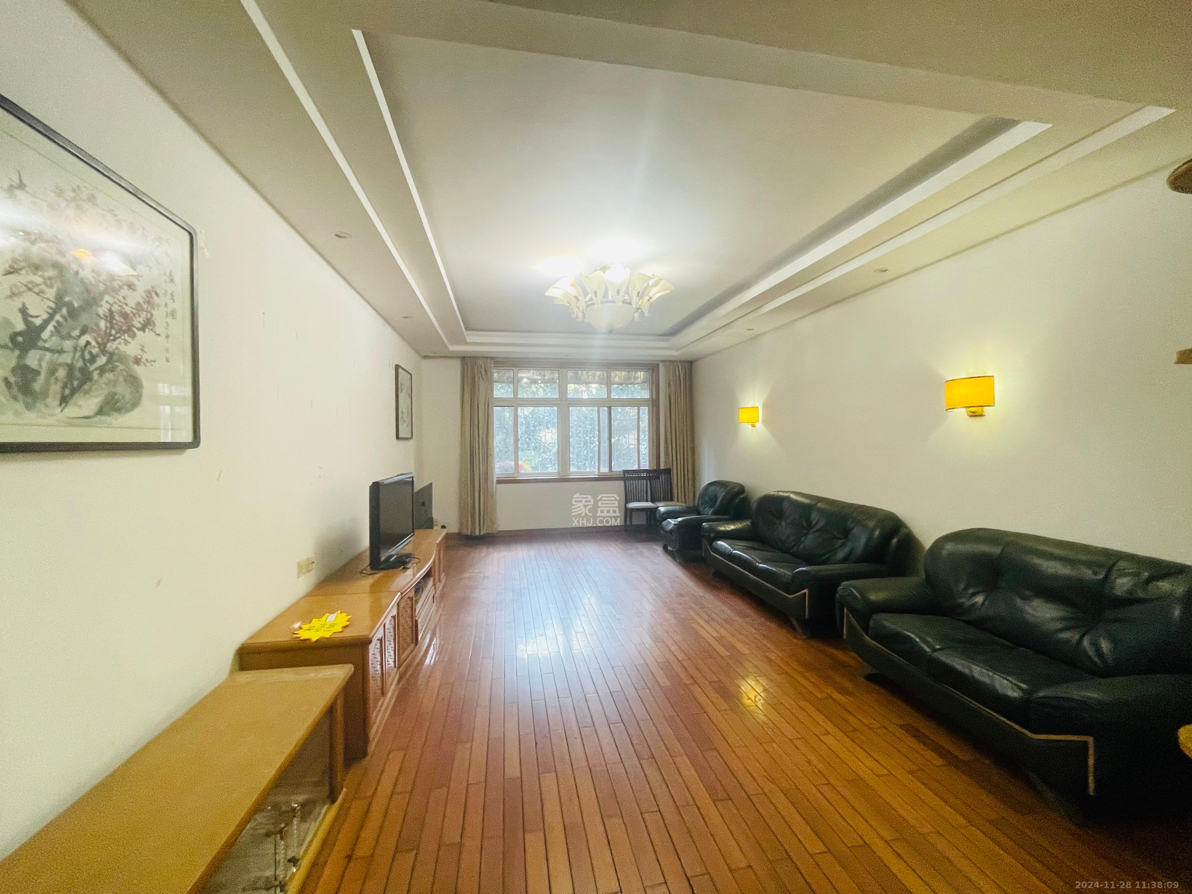 雨花亭街道办事处宿舍  3室2厅2卫    1800.0元/月 雨花亭街道办事处宿舍  3室2厅2卫    1800.0元/月室内图