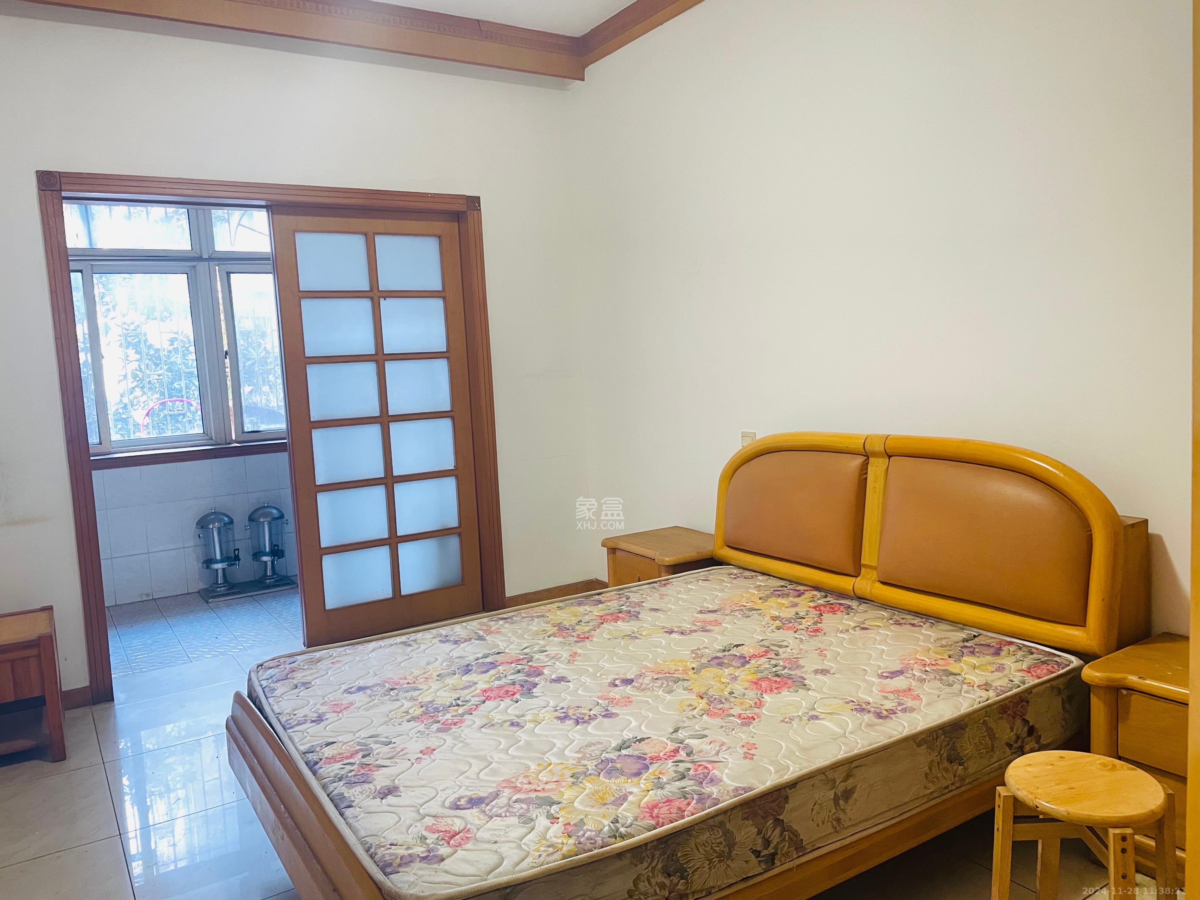 雨花亭街道办事处宿舍  3室2厅2卫    1800.0元/月 雨花亭街道办事处宿舍  3室2厅2卫    1800.0元/月室内图