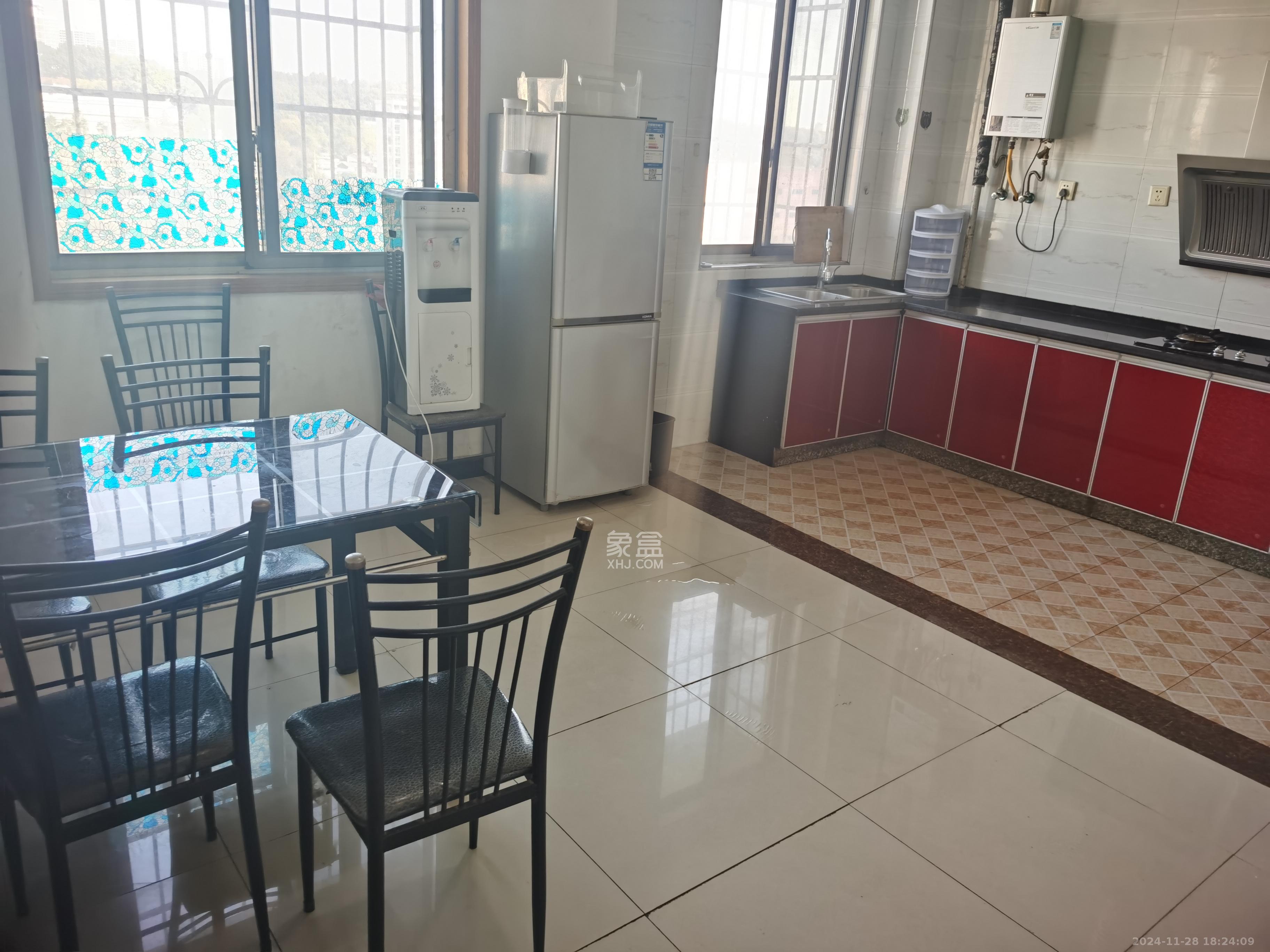 和太坪小区  1室0厅0卫    1800.0元/月室内图