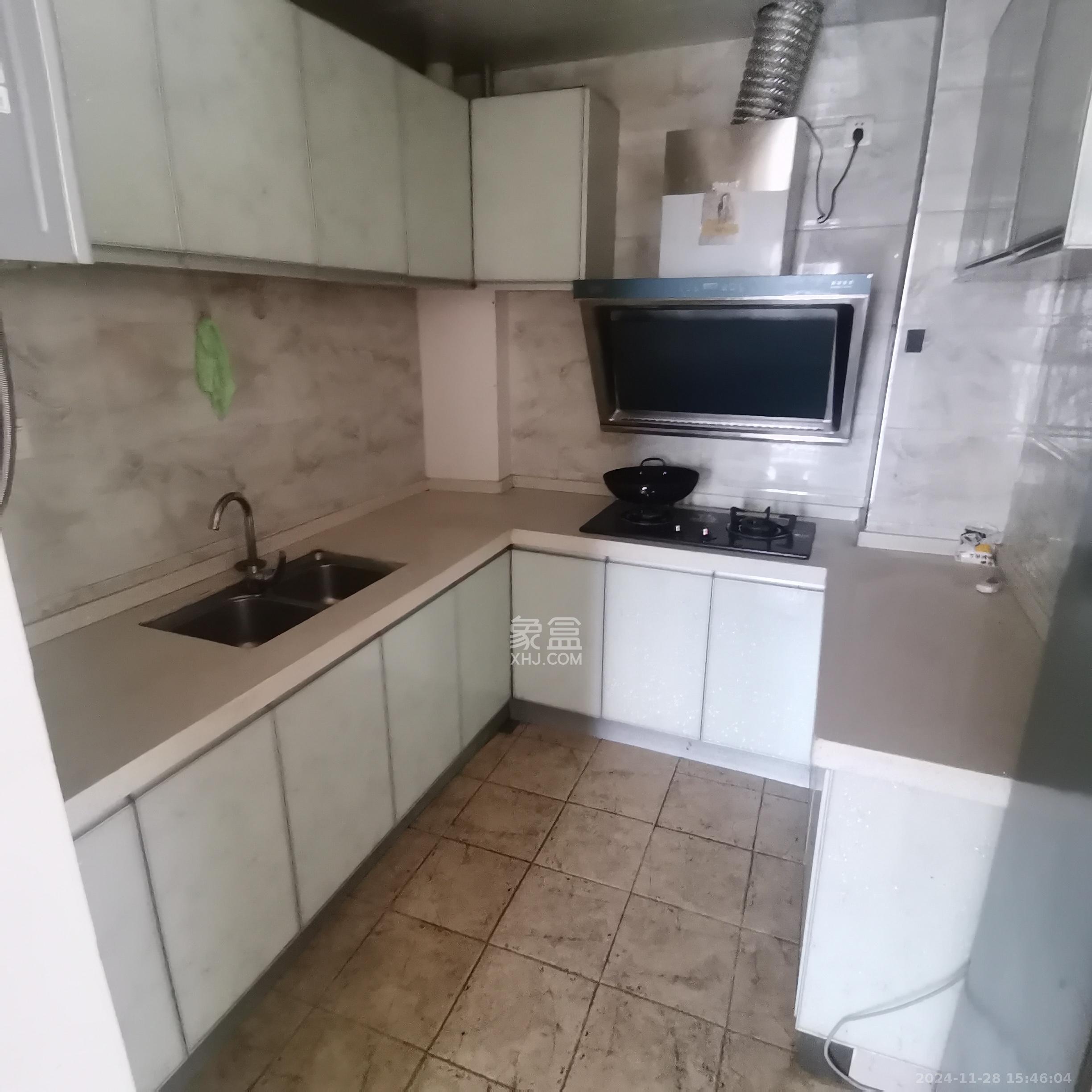 东方芙蓉 3室2厅1卫 3300.0元/月 东方芙蓉 3室2厅1卫 3300.0元/月室内图