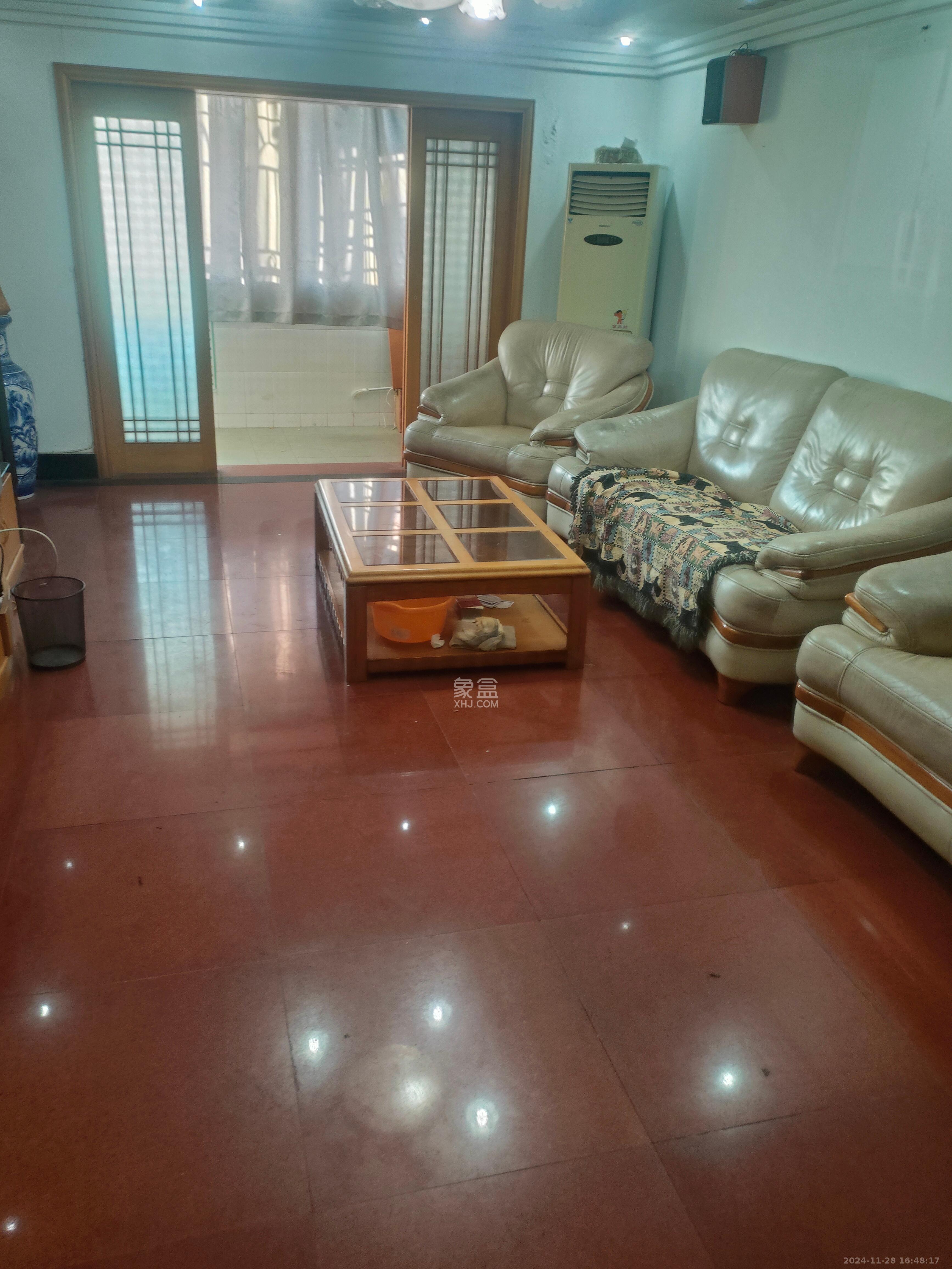 海威大厦 3室2厅1卫 2000.0元/月 海威大厦 3室2厅1卫 2000.0元/月室内图