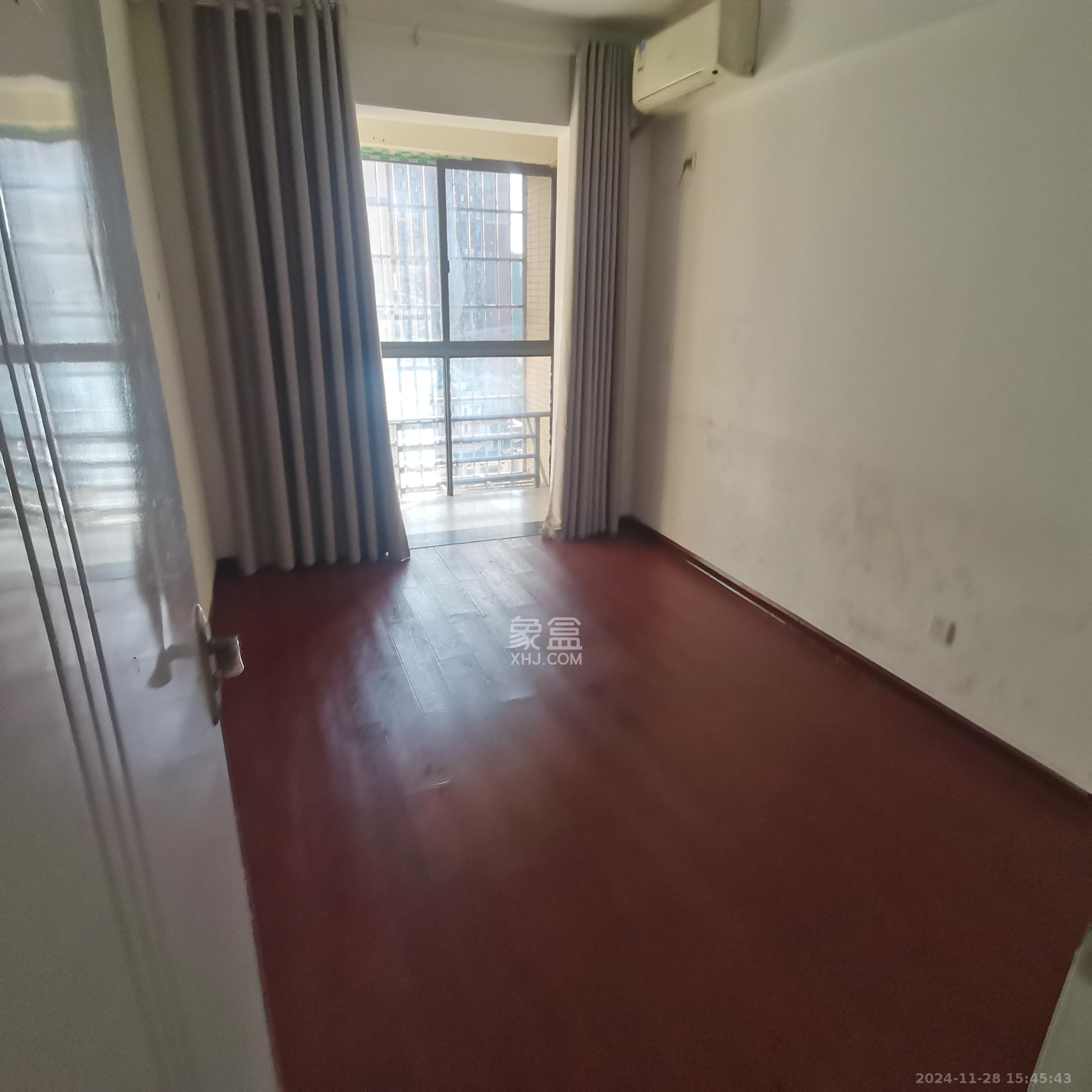 东方芙蓉 3室2厅1卫 3300.0元/月 东方芙蓉 3室2厅1卫 3300.0元/月室内图