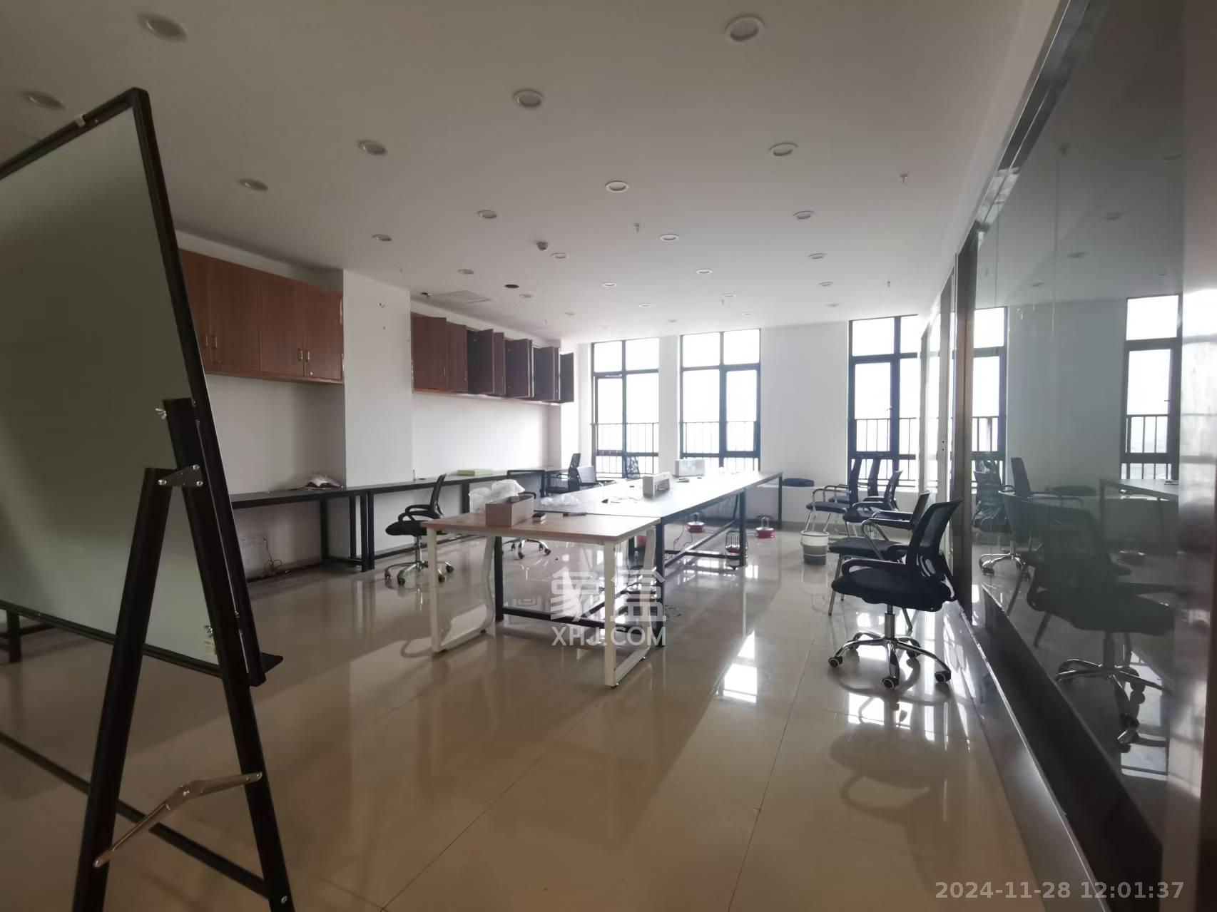 荣悦台 1室1厅1卫 4500.0元/月 荣悦台 1室1厅1卫 4500.0元/月室内图