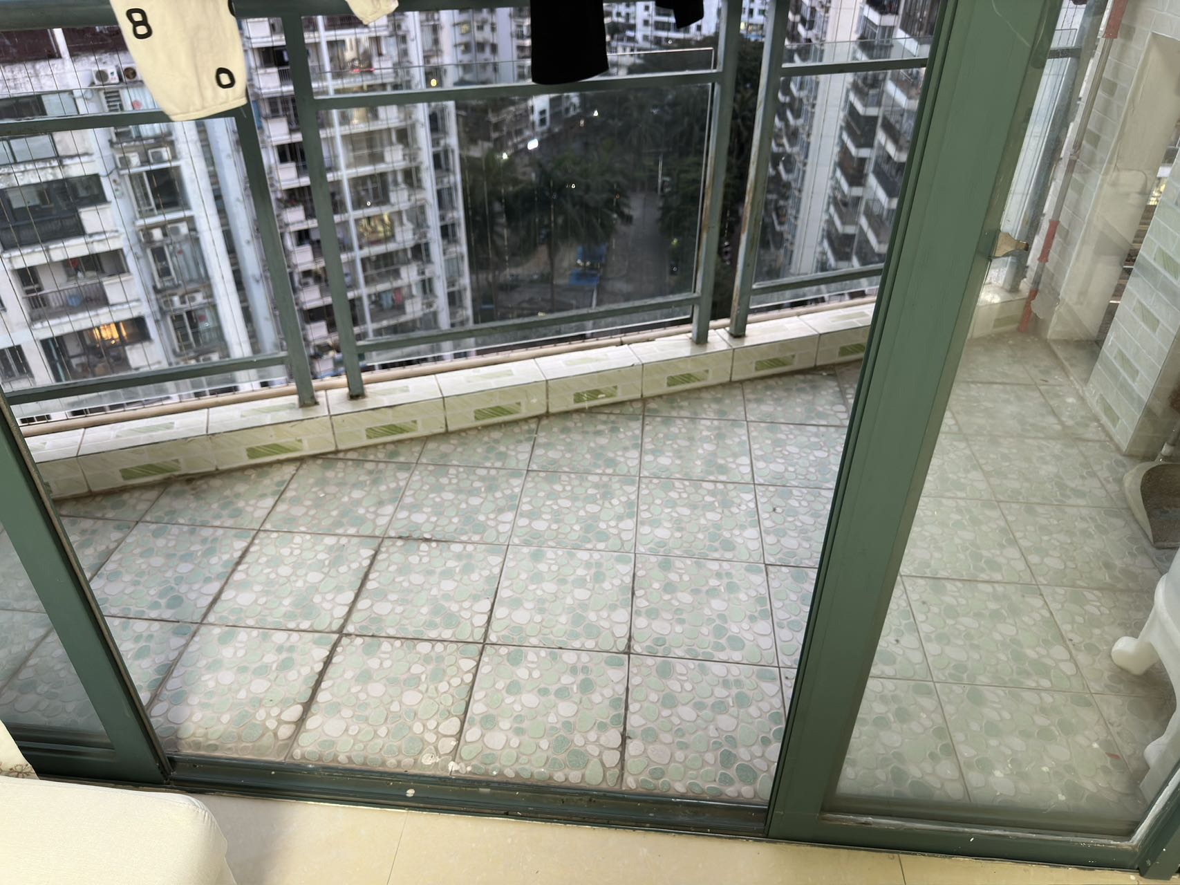 祥阁深蓝湾 2室2厅1卫 100.0万 祥阁深蓝湾 2室2厅1卫 100.0万客厅