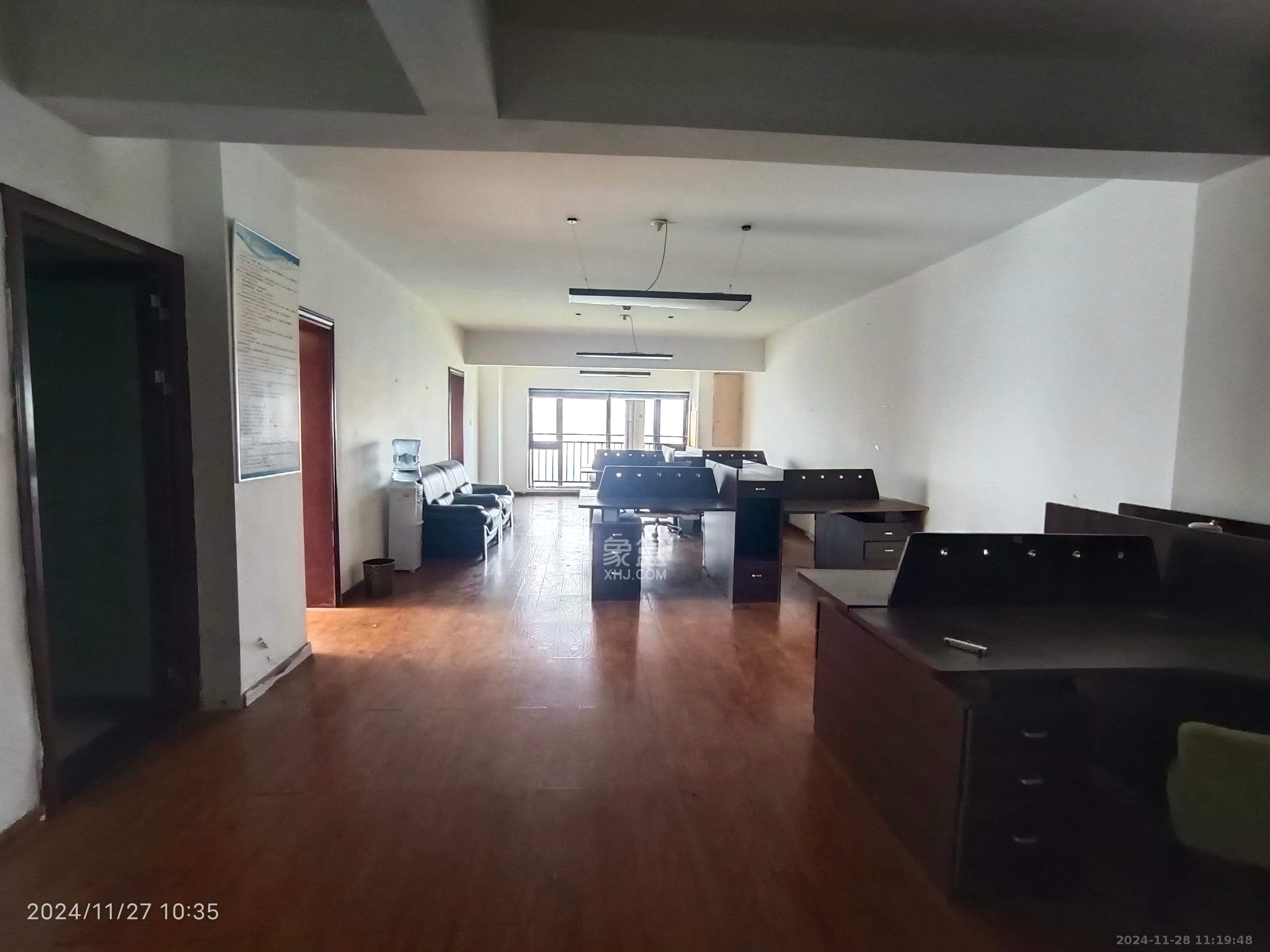 星大峰汇商务楼 2室2厅1卫 3200.0元/月 星大峰汇商务楼 2室2厅1卫 3200.0元/月室内图