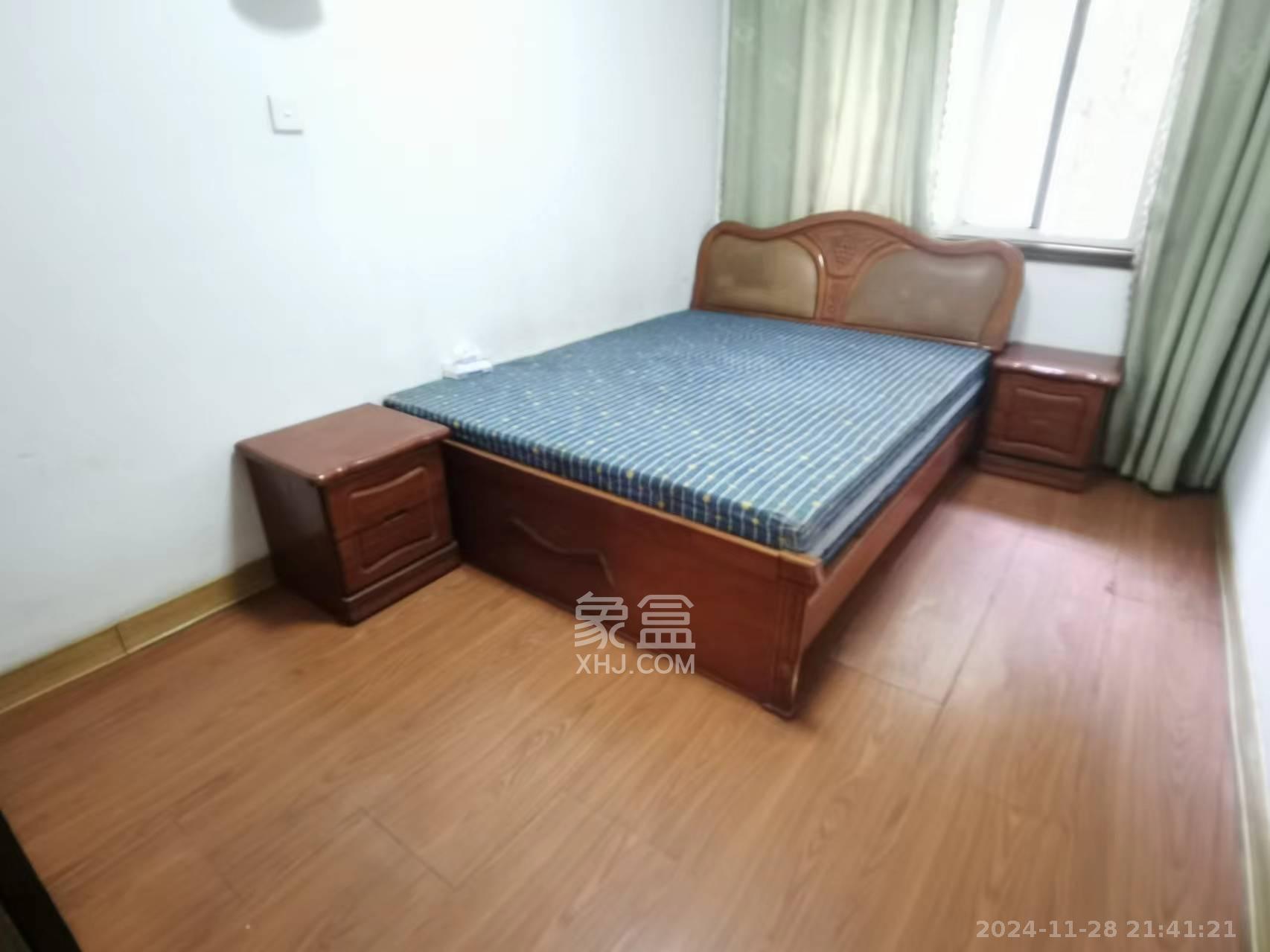 景湾小区(井湾小区) 3室2厅1卫 1800.0元/月 景湾小区(井湾小区) 3室2厅1卫 1800.0元/月室内图