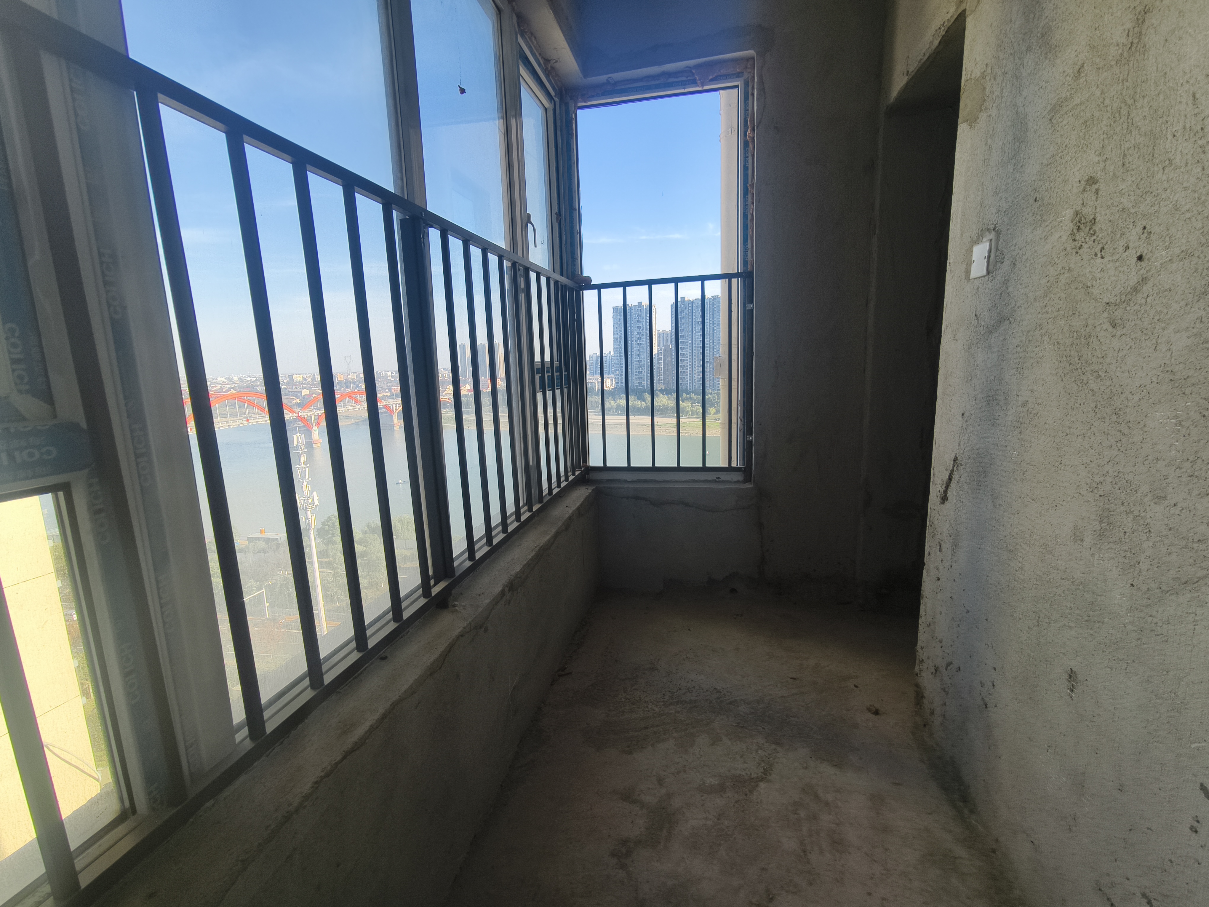 大汉资江城 3室2厅2卫 81.8万 大汉资江城 3室2厅2卫 81.8万客厅