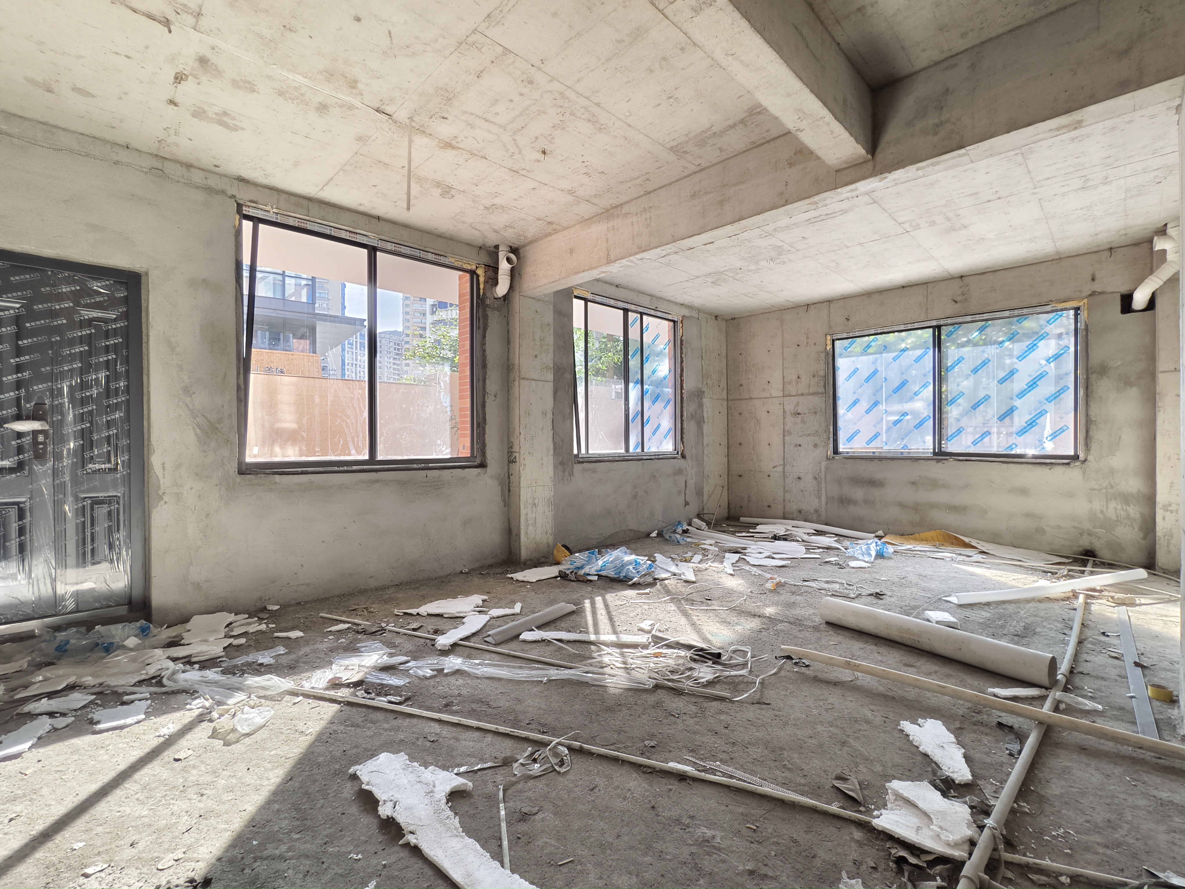 银梦别墅 1室4厅6卫 800.0万 银梦别墅 1室4厅6卫 800.0万客厅