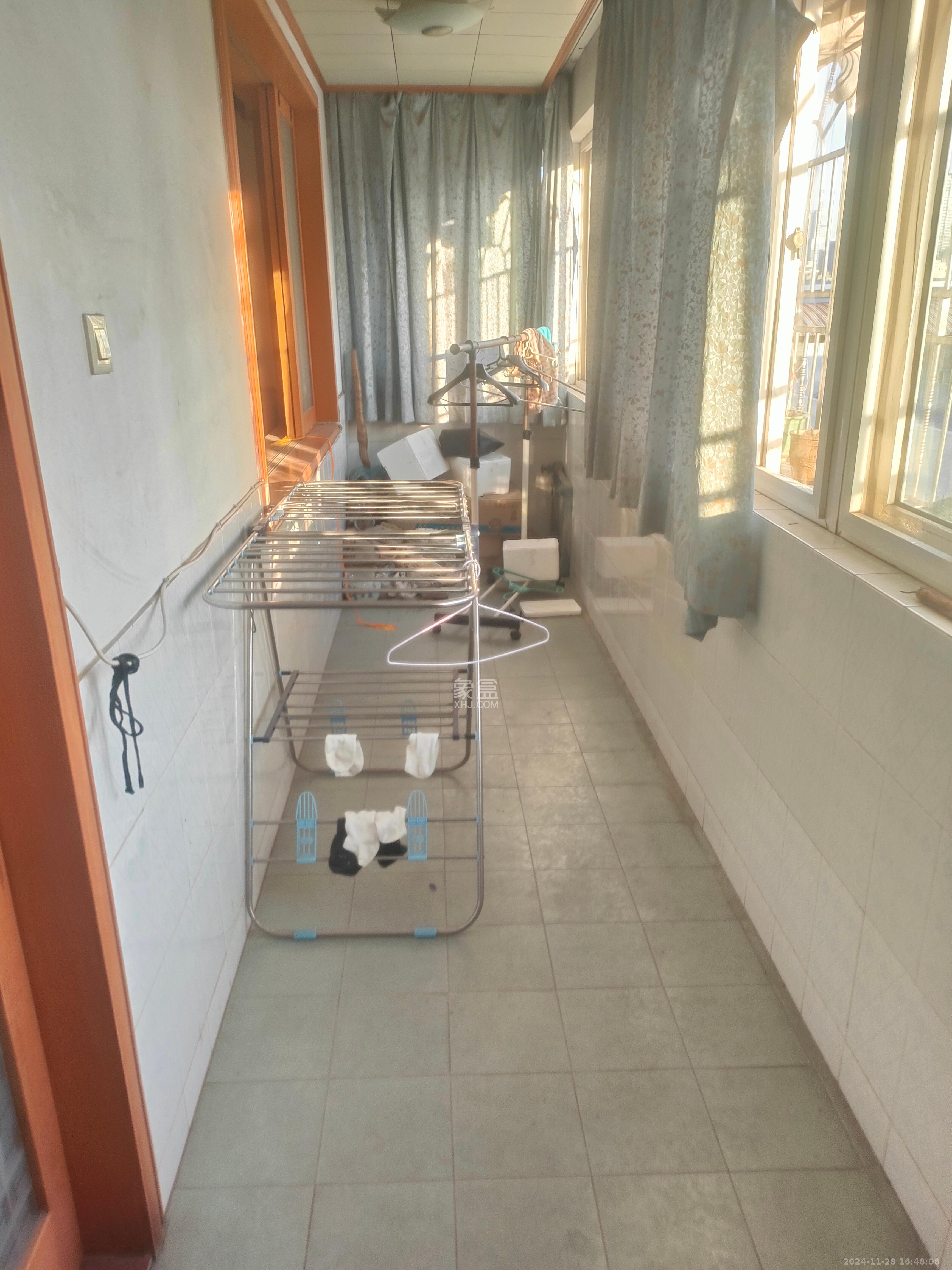 海威大厦 3室2厅1卫 2000.0元/月 海威大厦 3室2厅1卫 2000.0元/月室内图