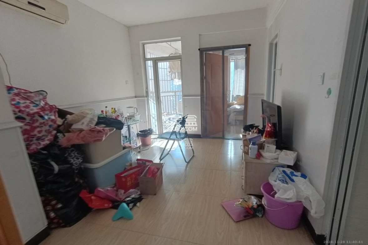 凯通国际城(凯通朝庭)  1室1厅1卫    2000.0元/月 凯通国际城(凯通朝庭)  1室1厅1卫    2000.0元/月室内图1