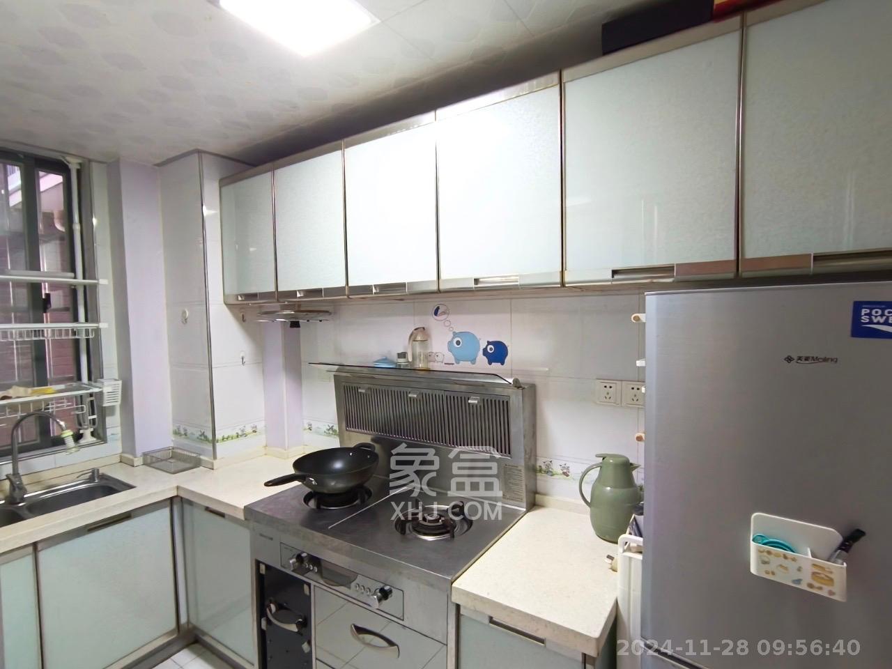 鑫遠湘府華城  2室2廳1衛(wèi)    2300.0元/月室內(nèi)圖