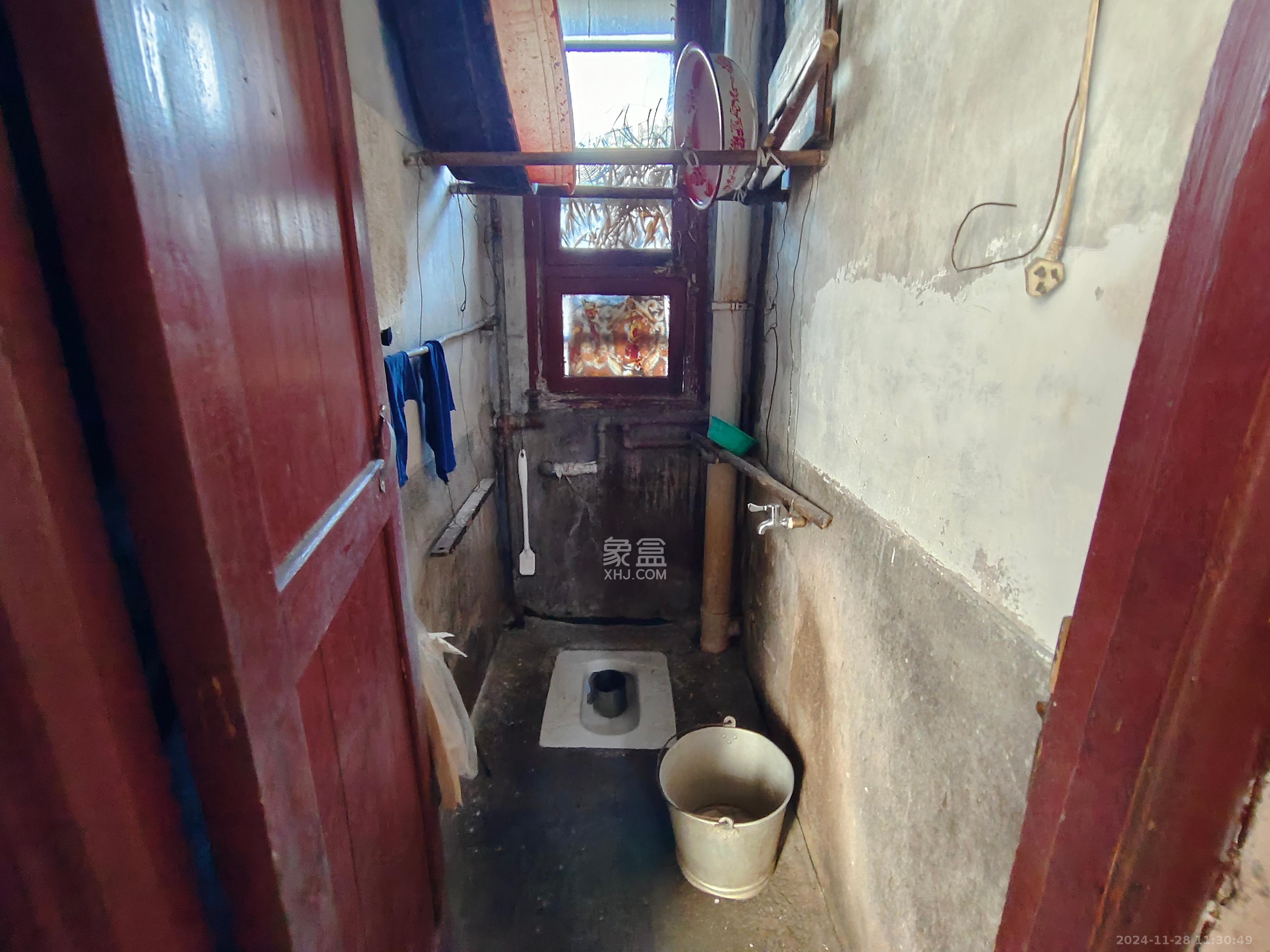 宝塔山中山百货公司宿舍 1室0厅0卫 500.0元/月 宝塔山中山百货公司宿舍 1室0厅0卫 500.0元/月室内图