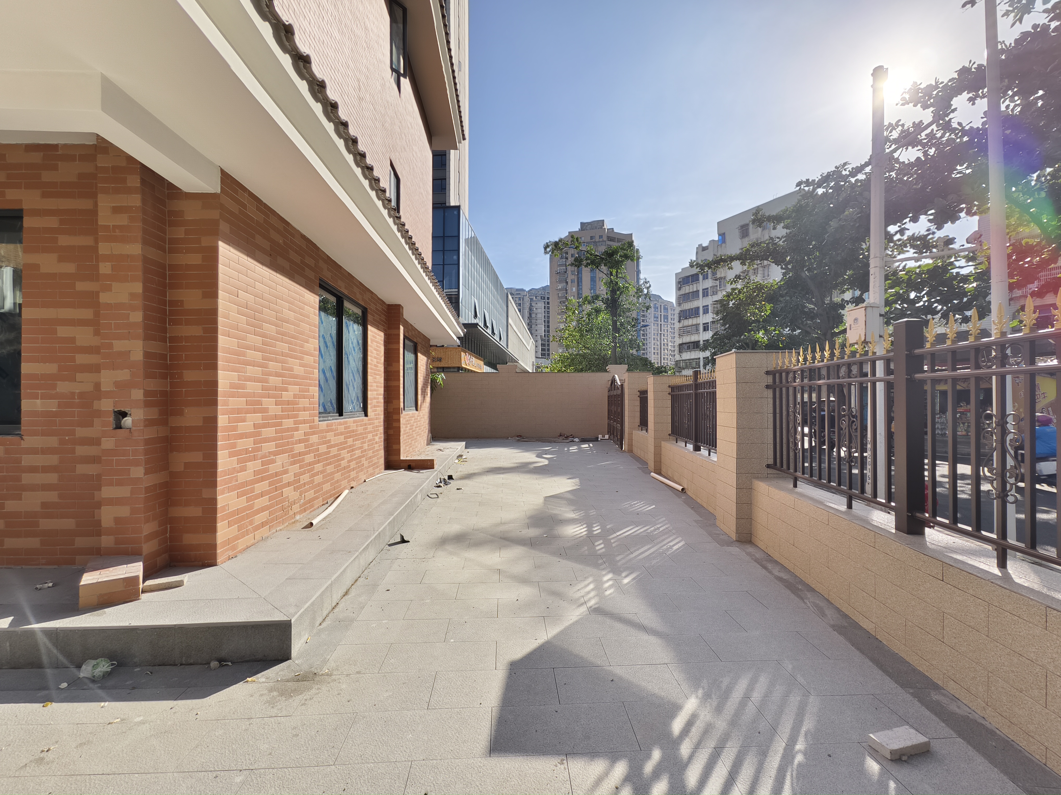 银梦别墅 1室4厅6卫 800.0万 银梦别墅 1室4厅6卫 800.0万客厅