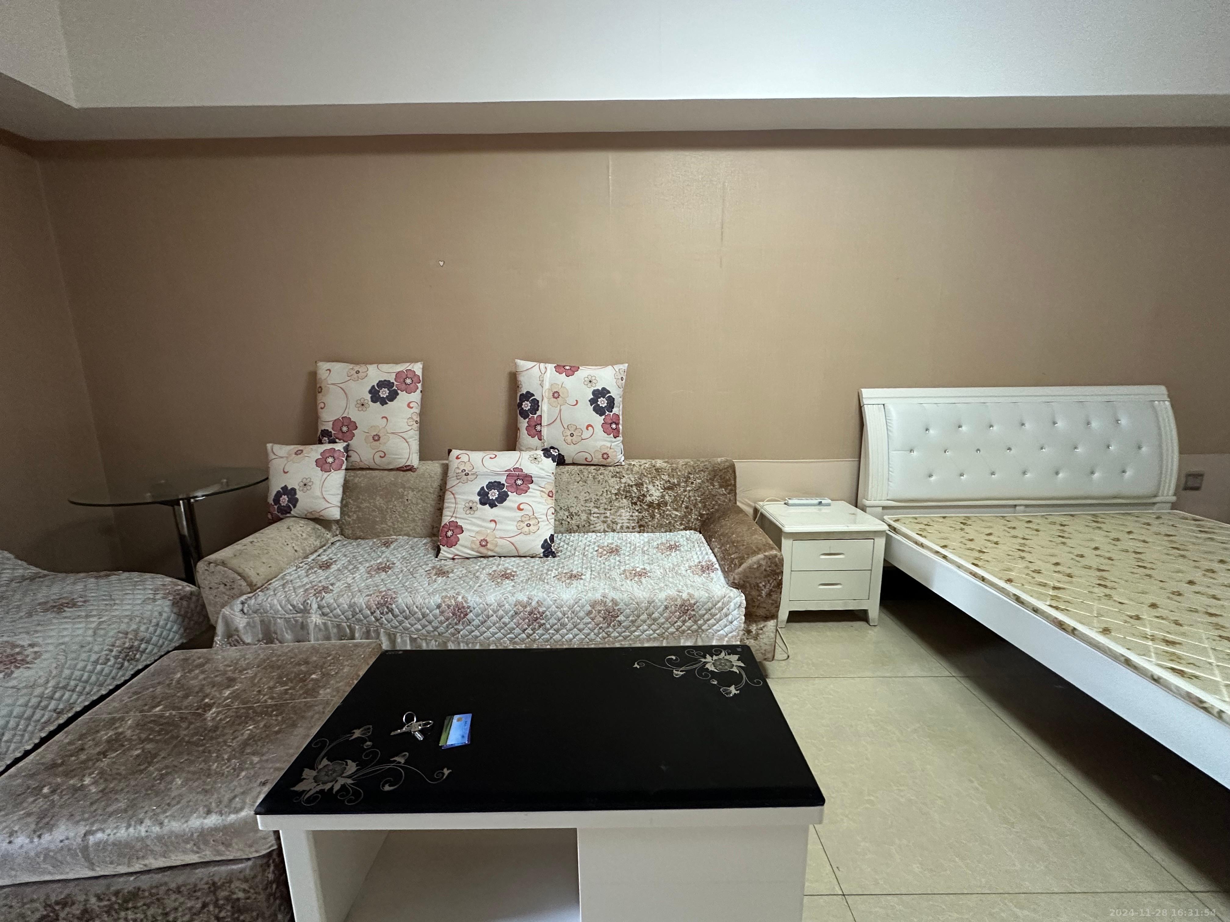 东塘瑞府  1室1厅1卫   1700.00元/月室内图