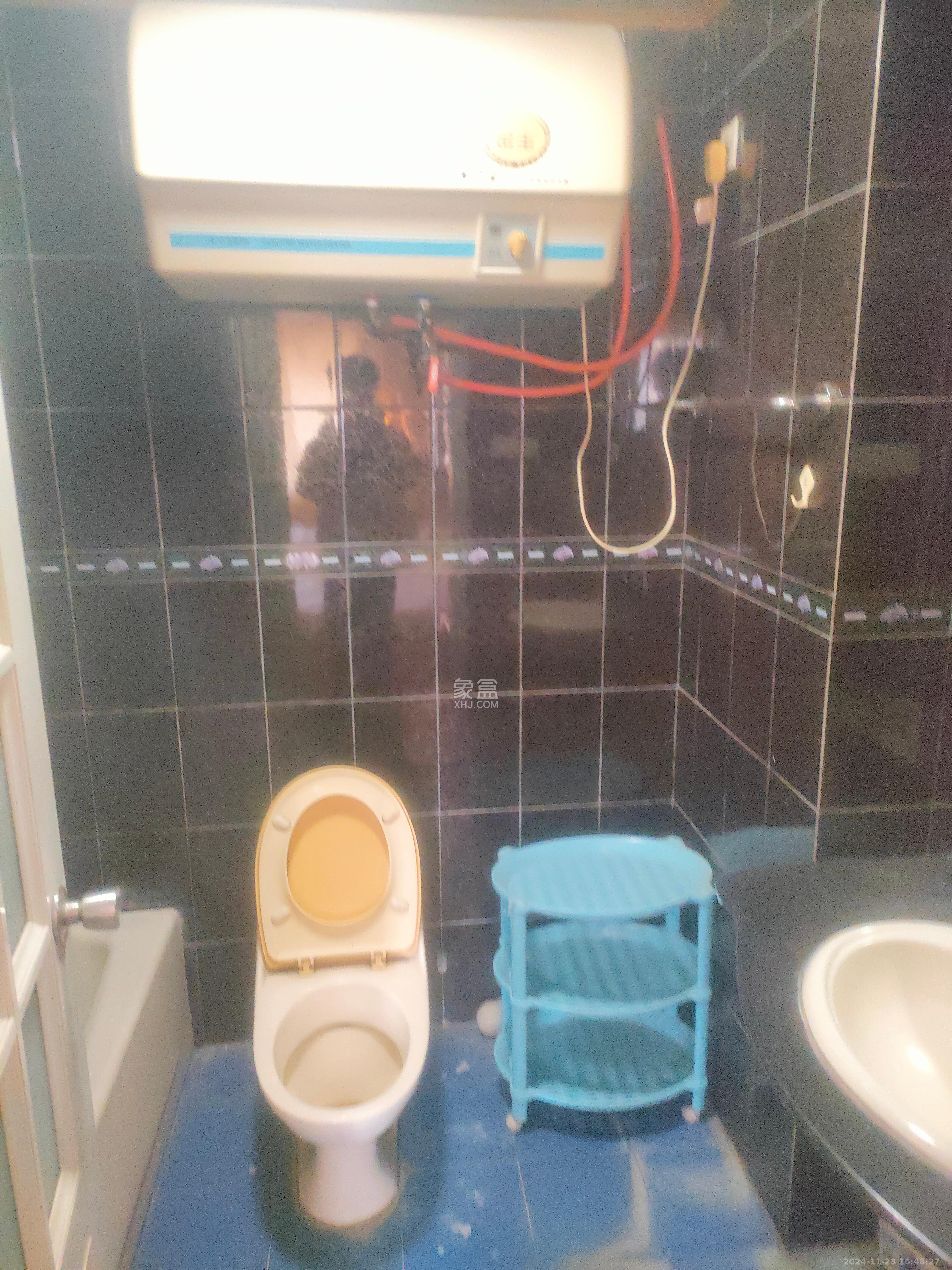 海威大厦 3室2厅1卫 2000.0元/月 海威大厦 3室2厅1卫 2000.0元/月室内图