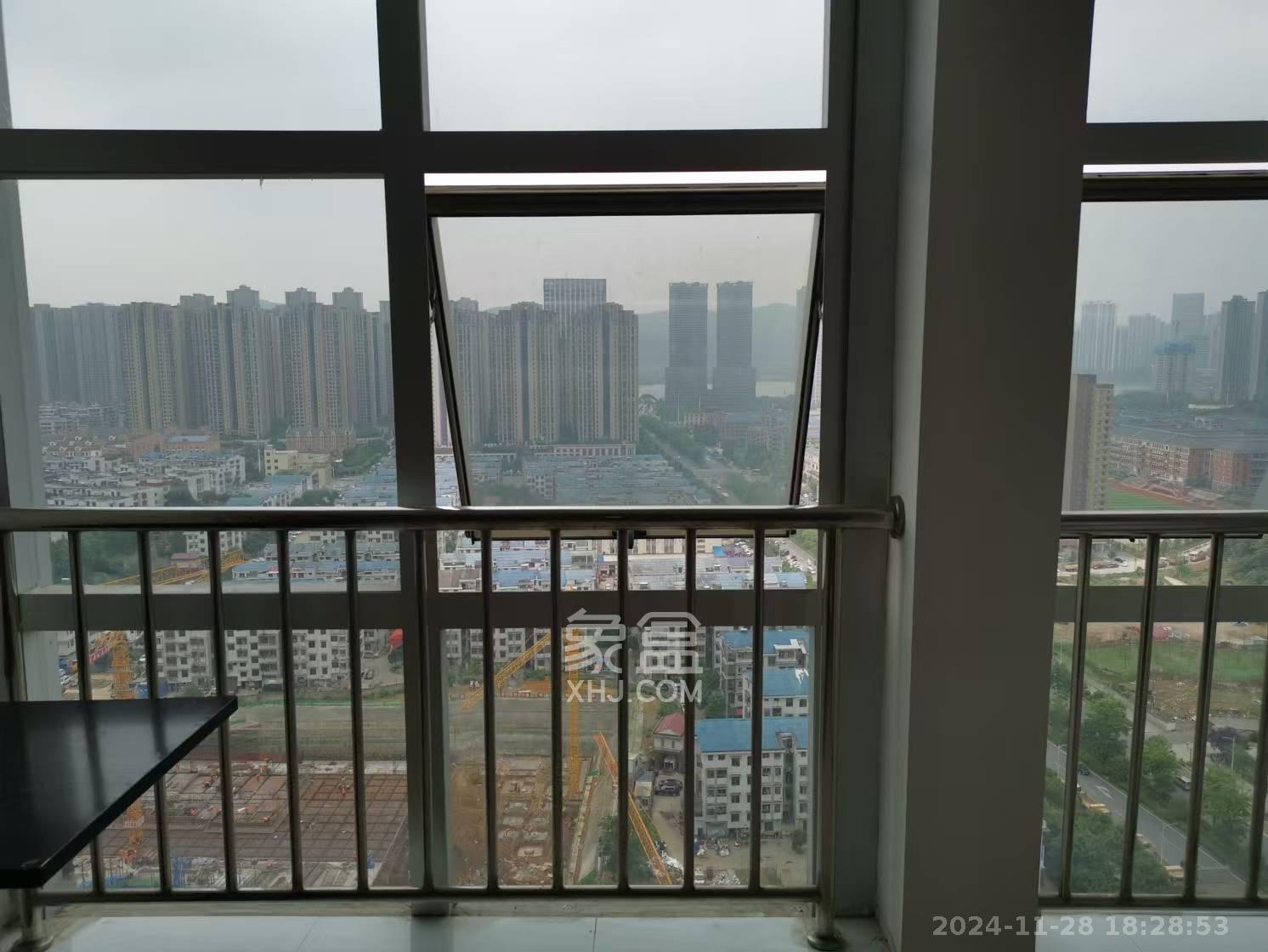 恒泰广场 1室1厅1卫 1500.0元/月 恒泰广场 1室1厅1卫 1500.0元/月室内图