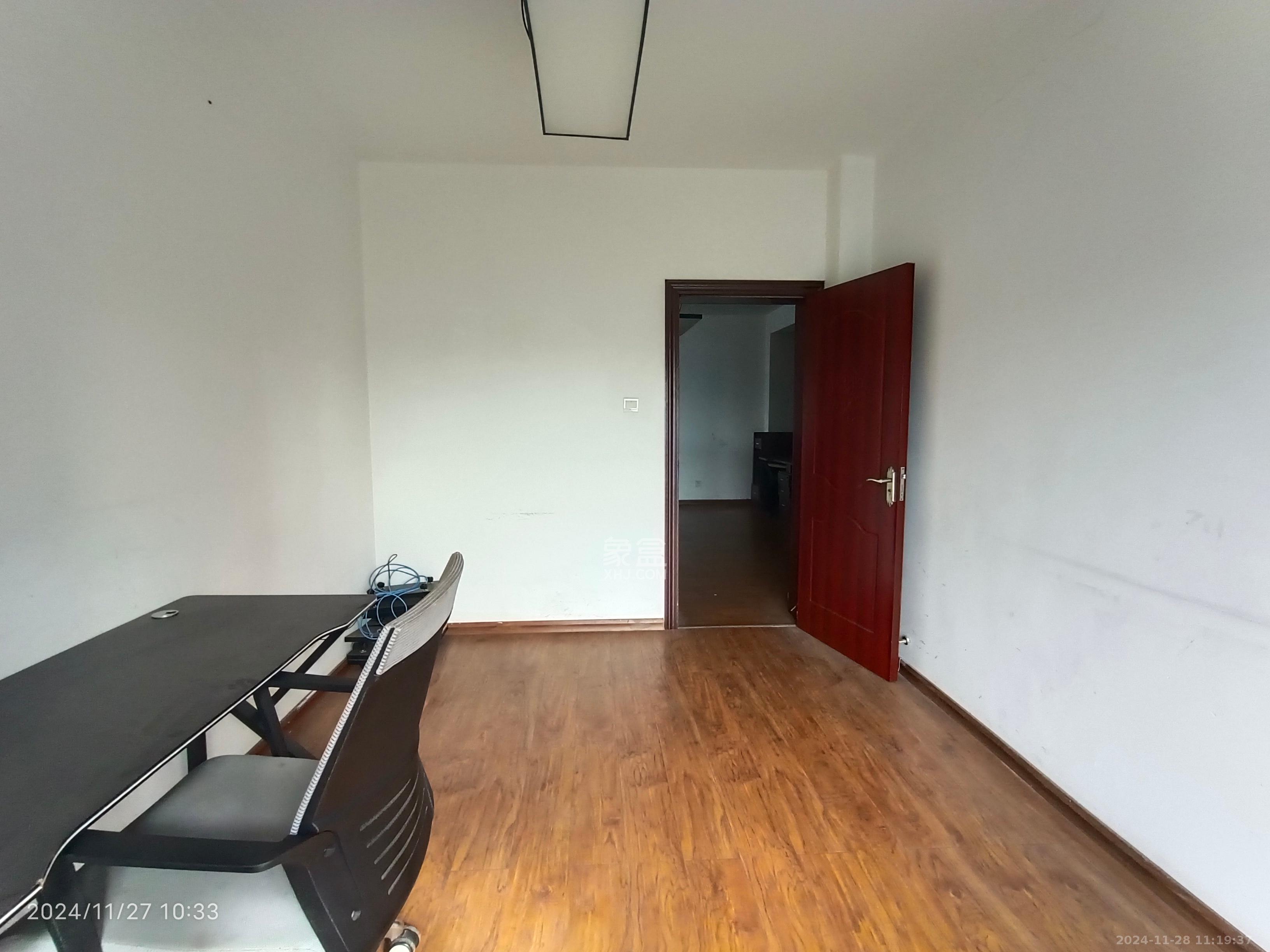 星大峰汇商务楼 2室2厅1卫 3200.0元/月 星大峰汇商务楼 2室2厅1卫 3200.0元/月室内图