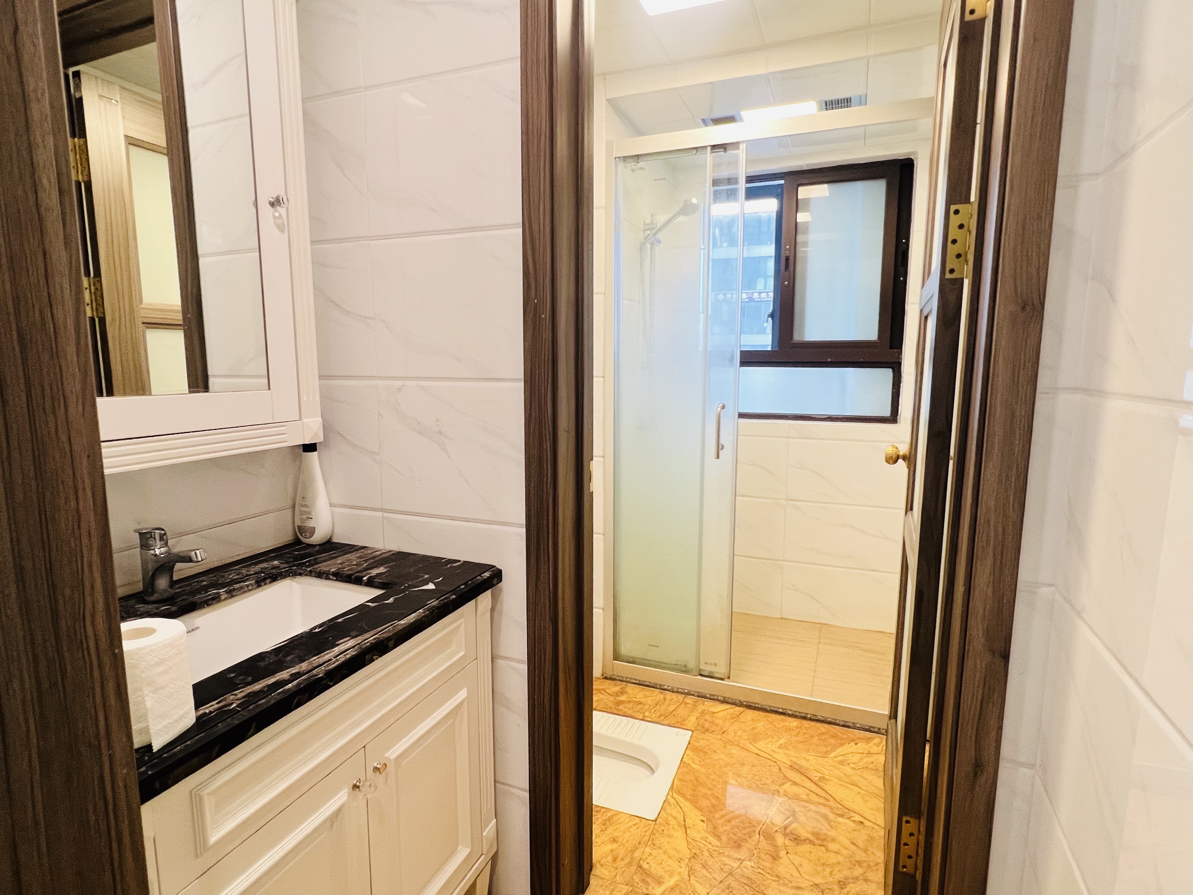 碧桂园 4室2厅2卫 2600.0元/月 碧桂园 4室2厅2卫 2600.0元/月室内图