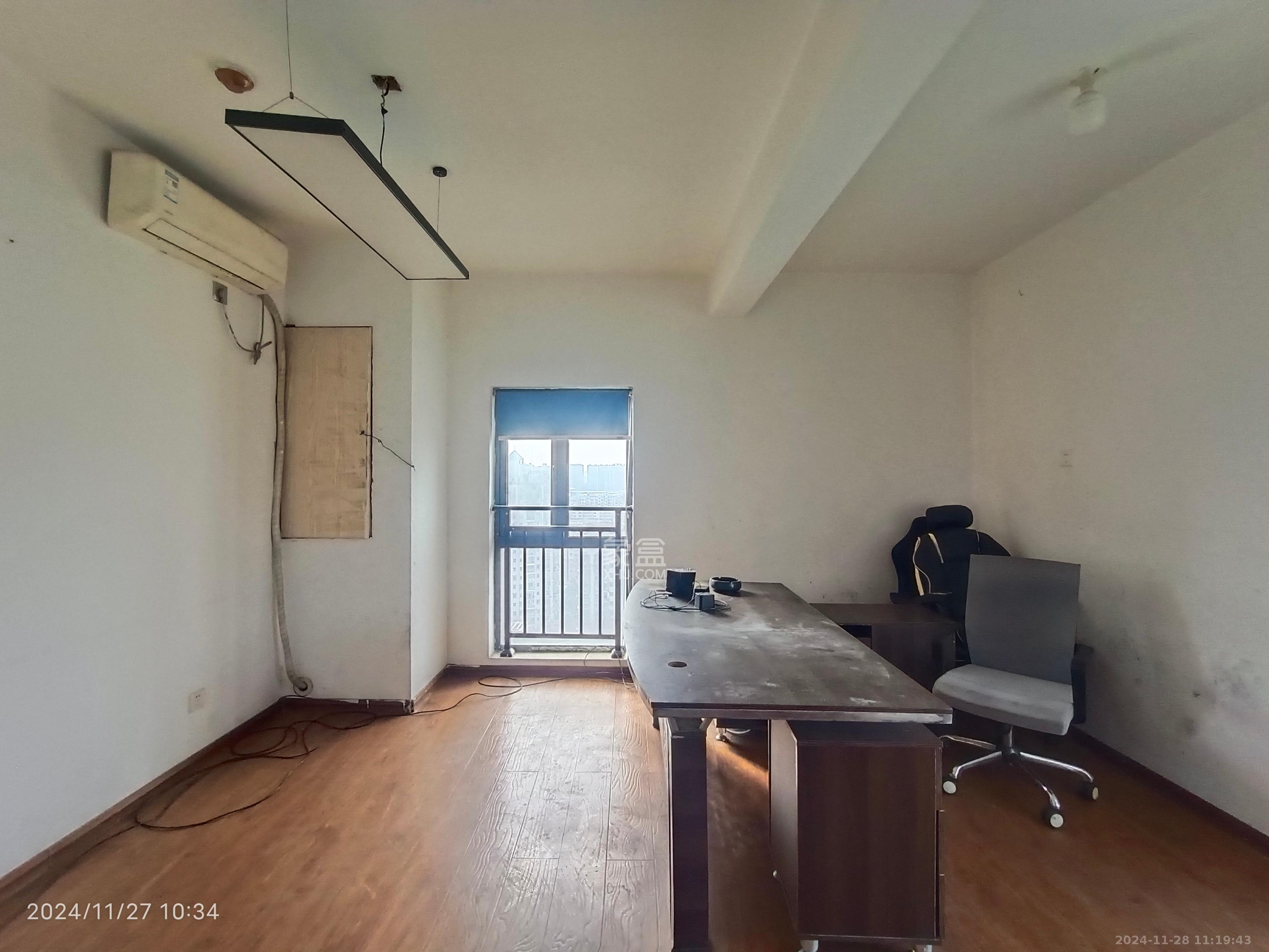 星大峰汇商务楼 2室2厅1卫 3200.0元/月 星大峰汇商务楼 2室2厅1卫 3200.0元/月室内图