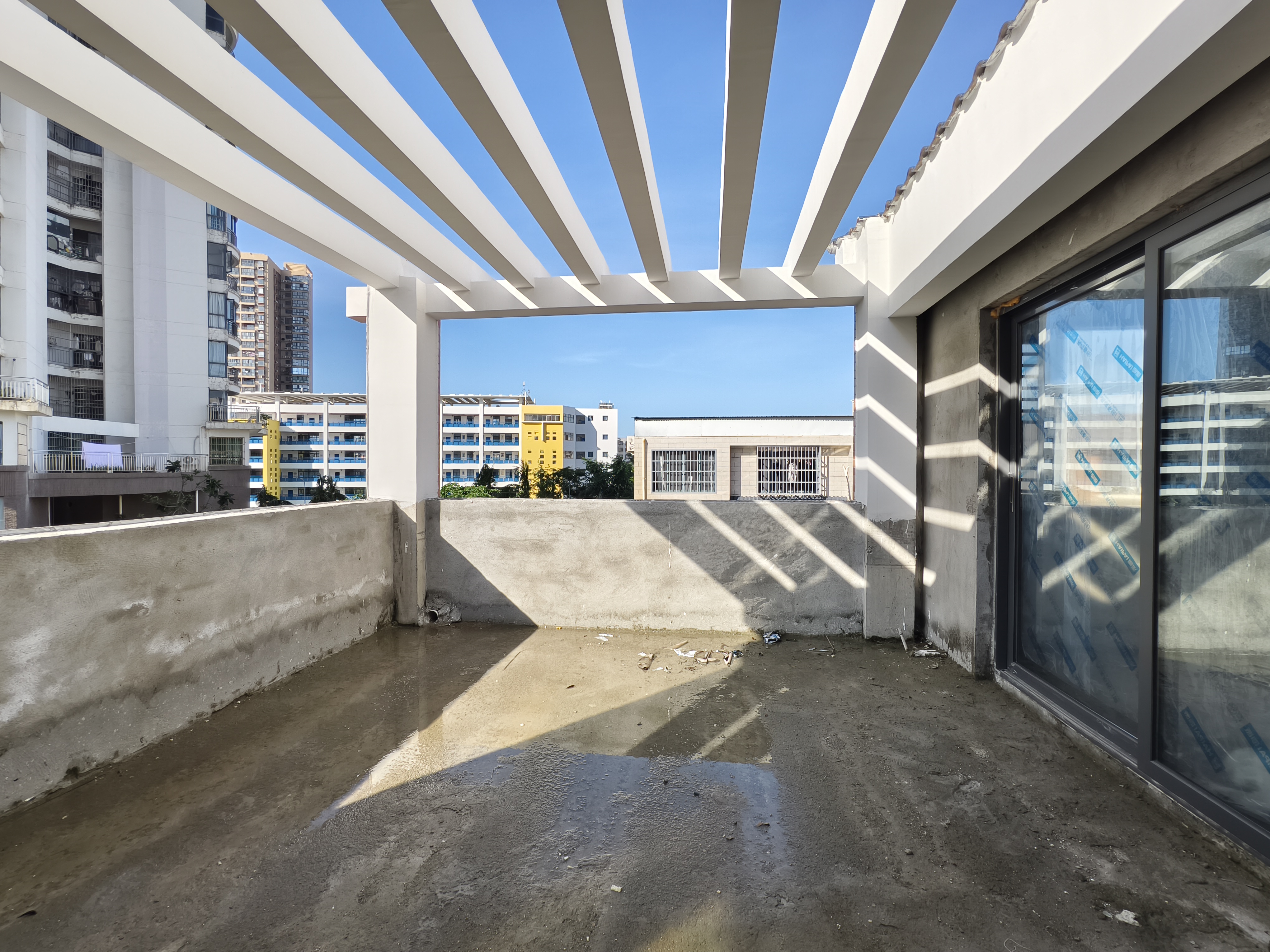 银梦别墅 1室4厅6卫 800.0万 银梦别墅 1室4厅6卫 800.0万客厅