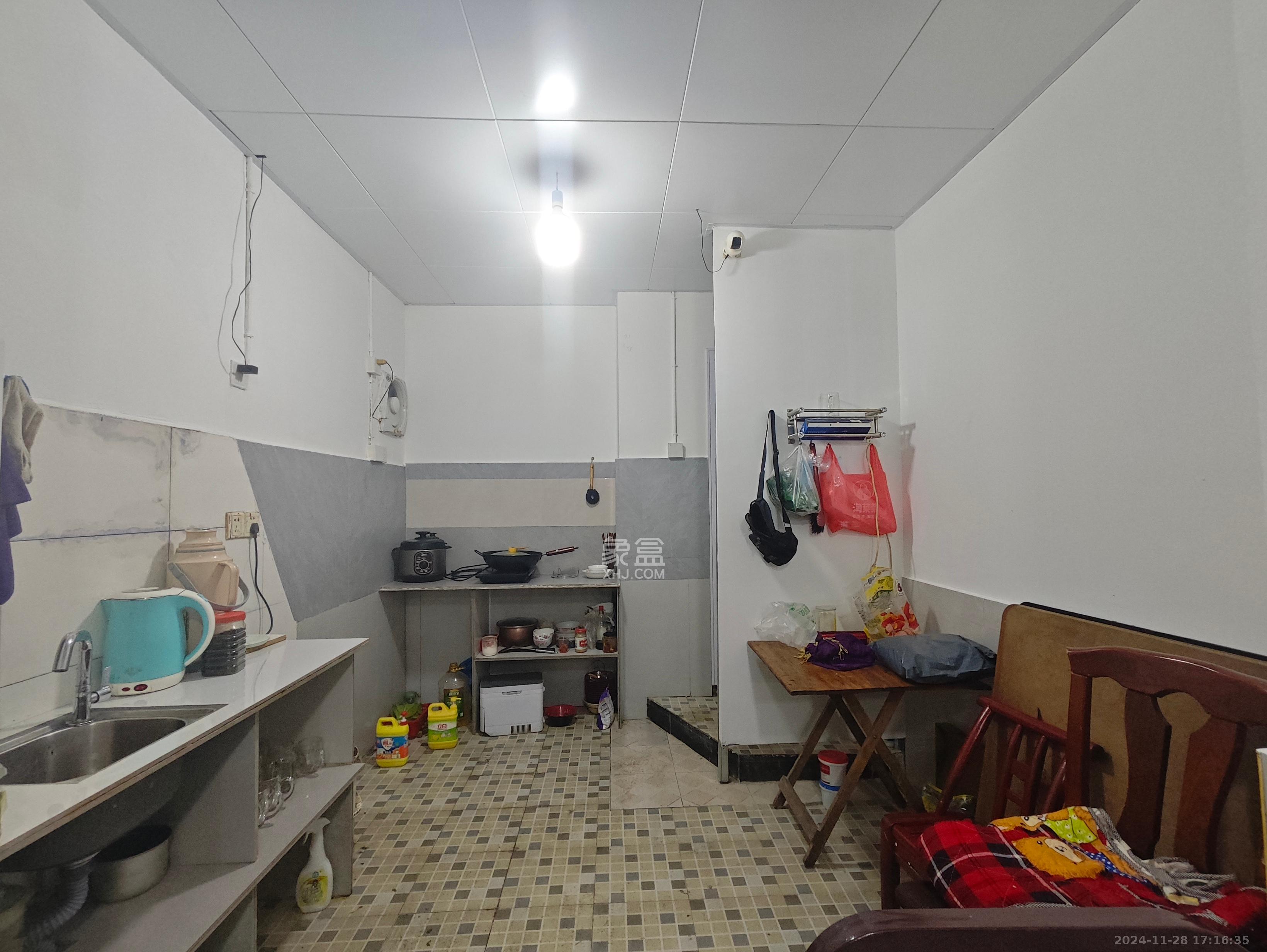 中国铁建国际城一期   59.0㎡      2500.0元/月室内图