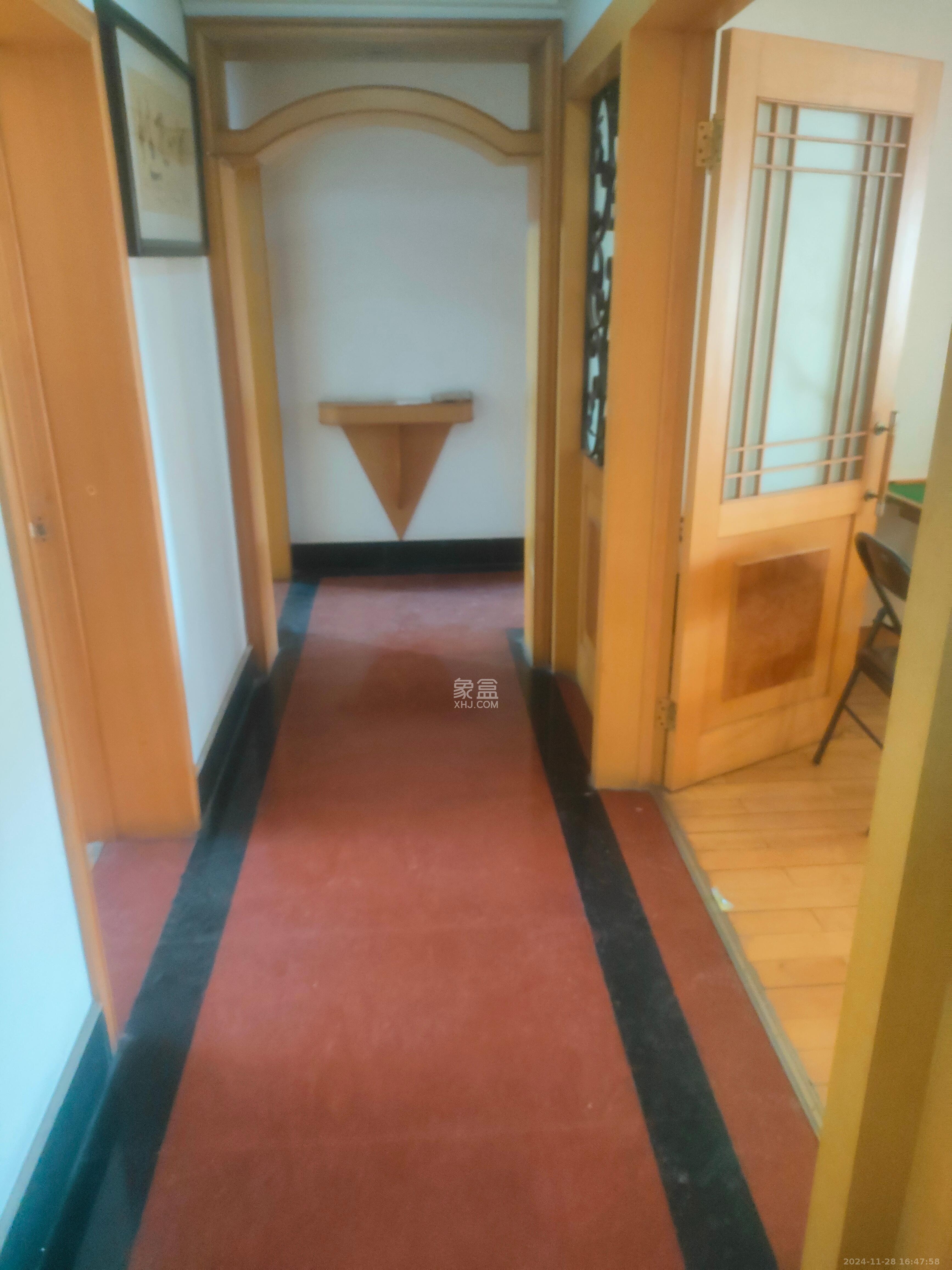 海威大厦 3室2厅1卫 2000.0元/月 海威大厦 3室2厅1卫 2000.0元/月室内图